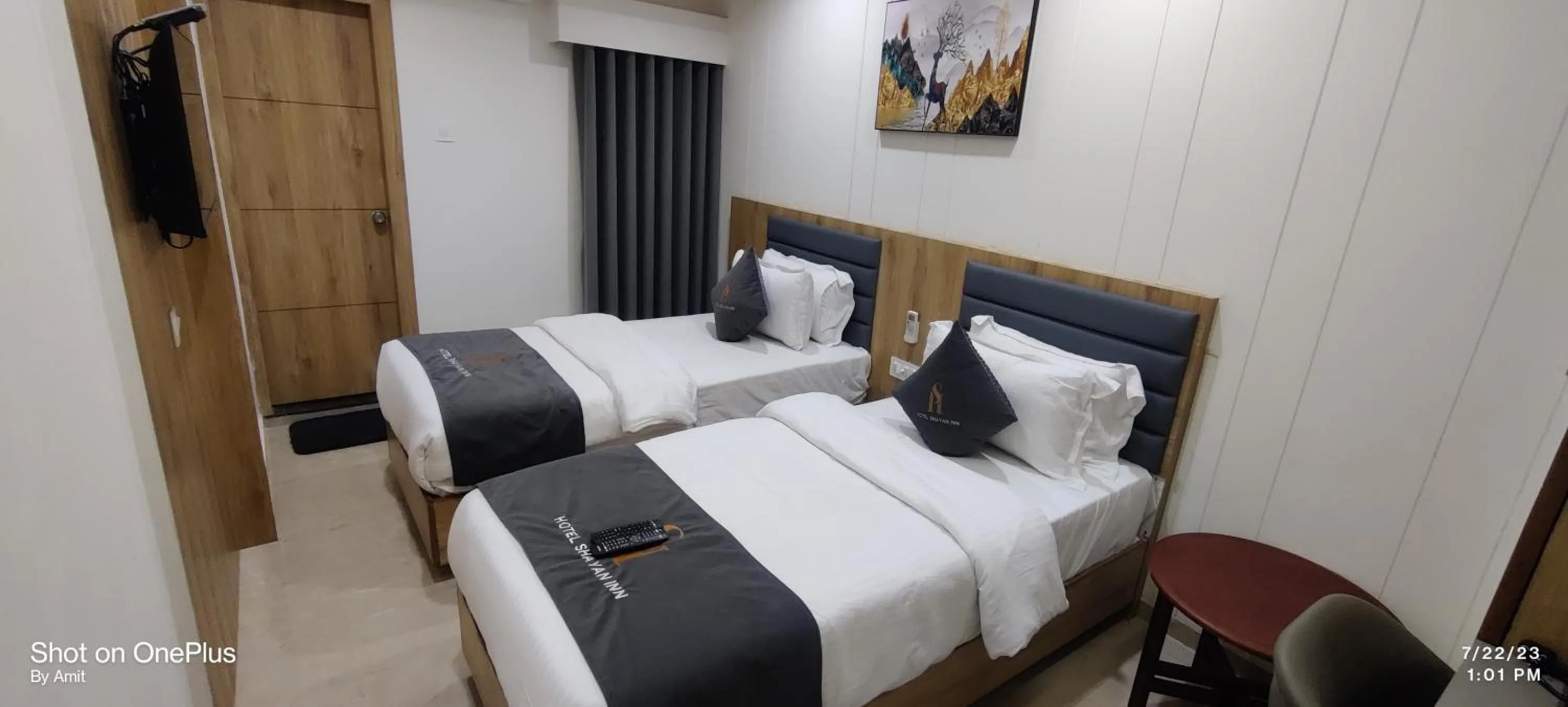 Bed in Hotel Shayan Inn