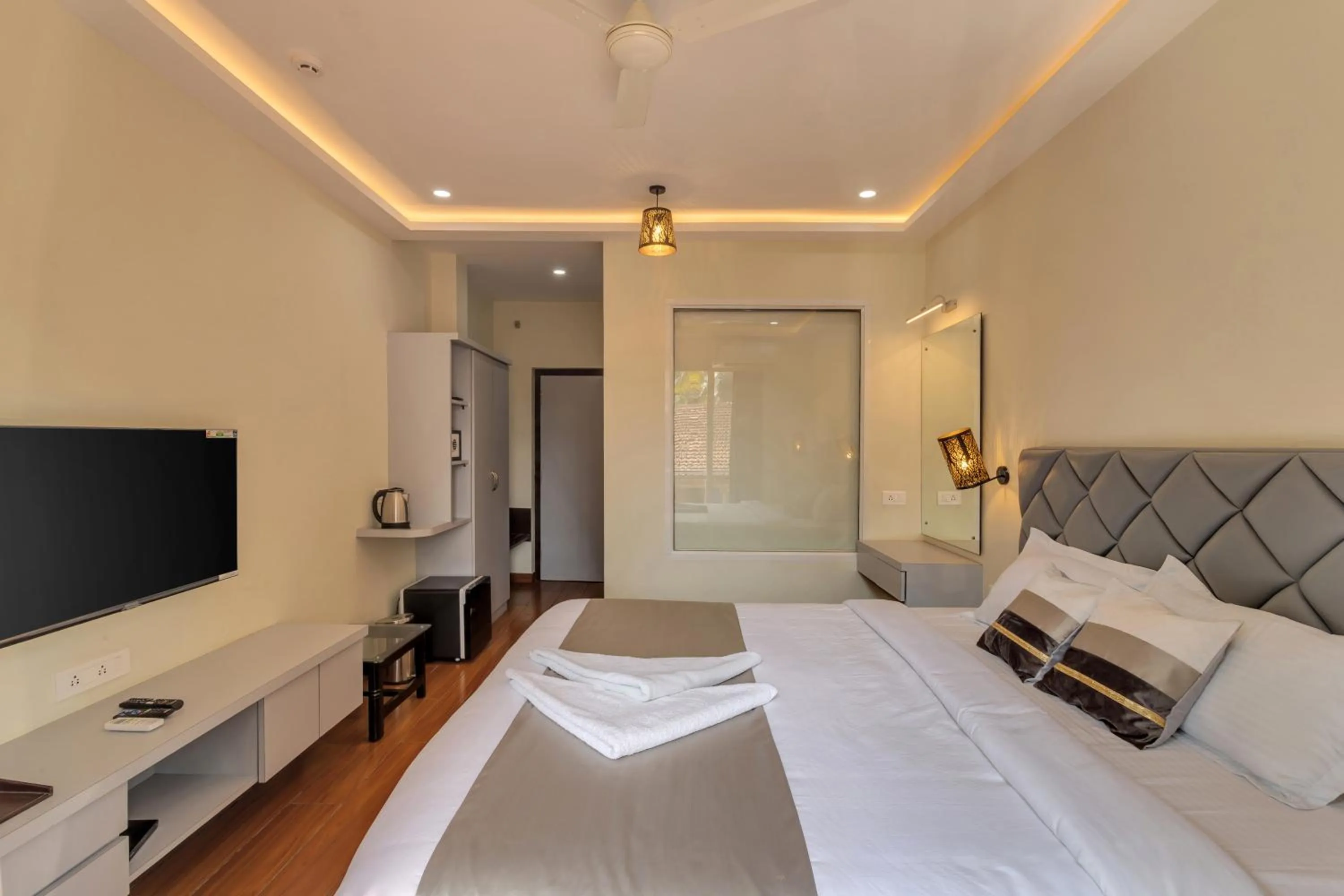 Photo of the whole room, Bed in La baga Beach Hotel