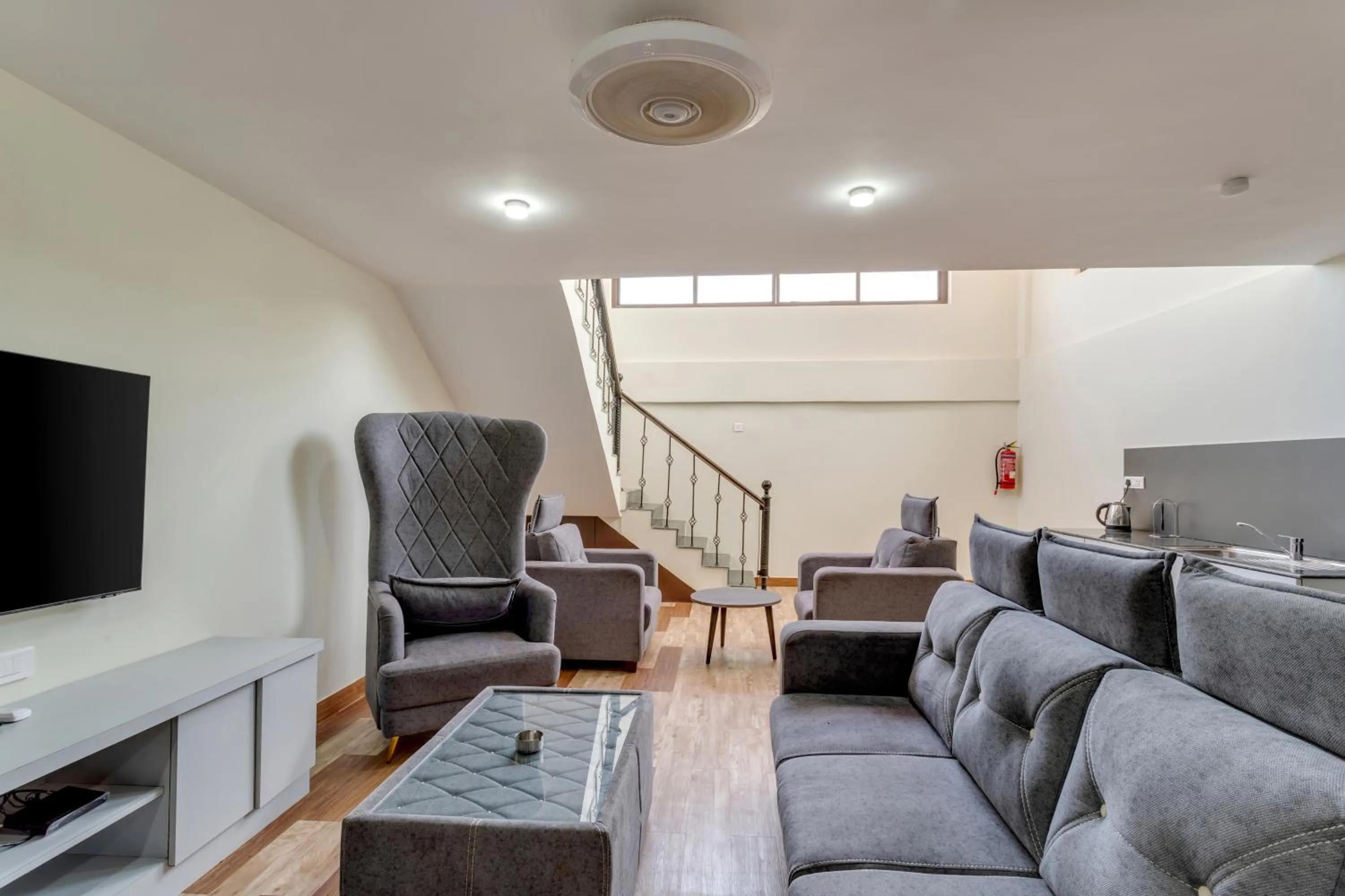 TV and multimedia in La baga Beach Hotel