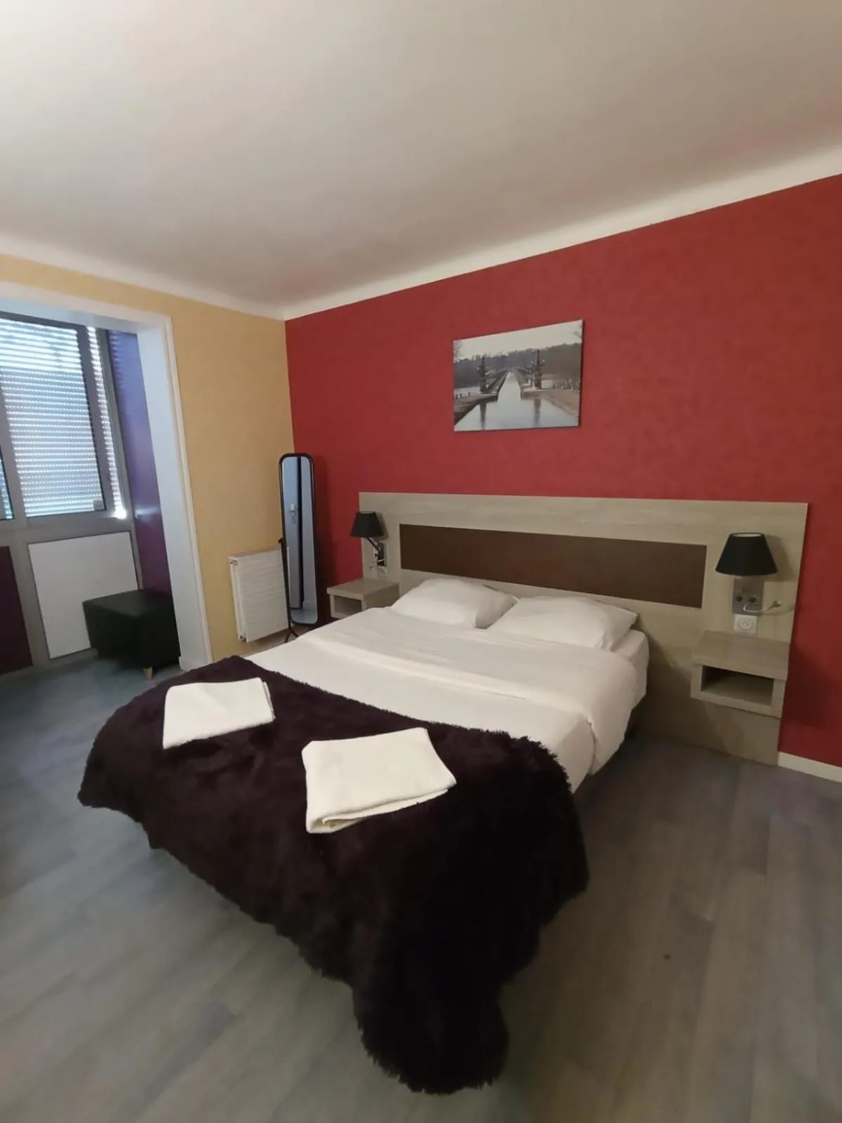 Bed in Auberge du pont canal