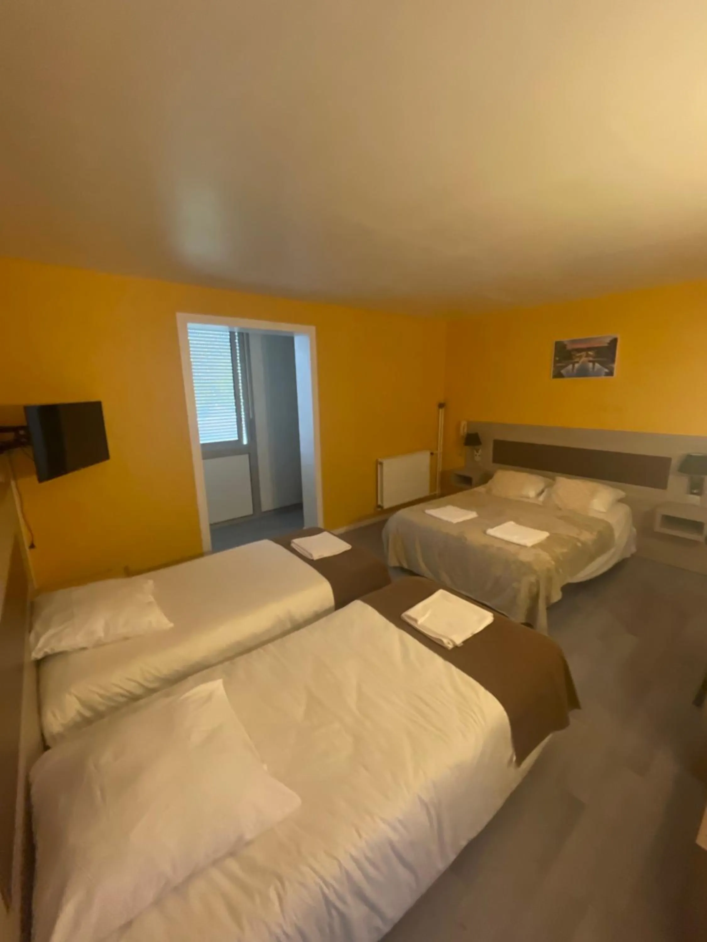 Bed in Auberge du pont canal