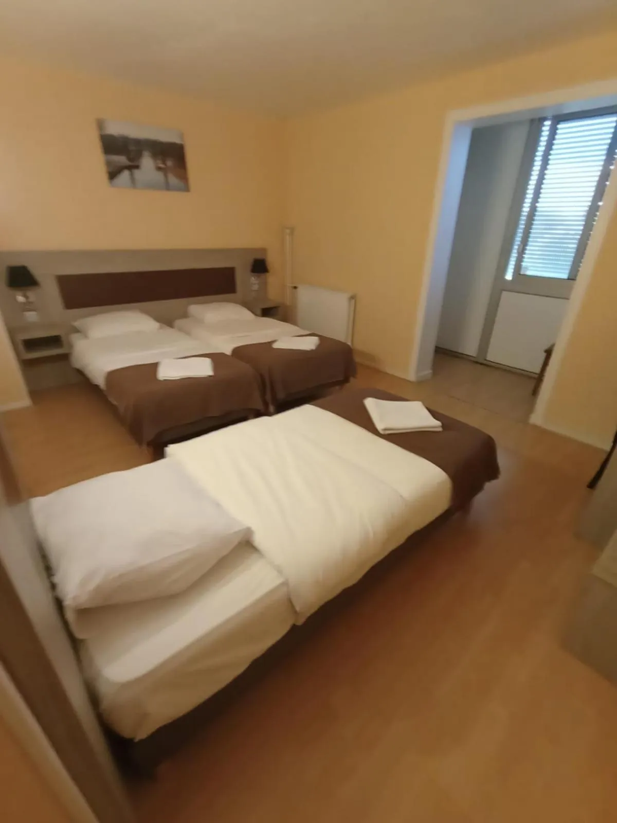 Bed in Auberge du pont canal