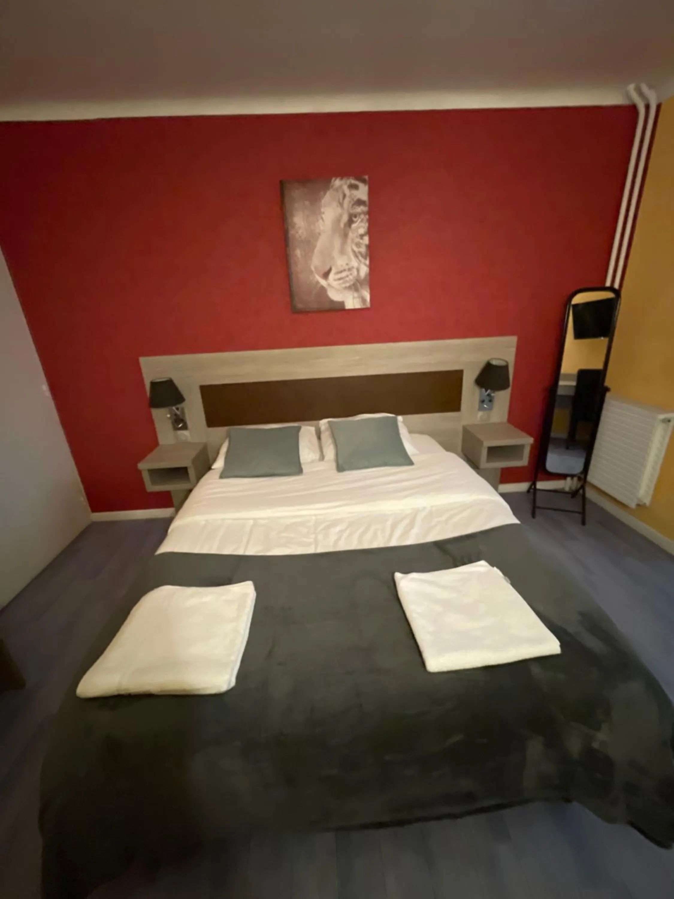 Bed in Auberge du pont canal