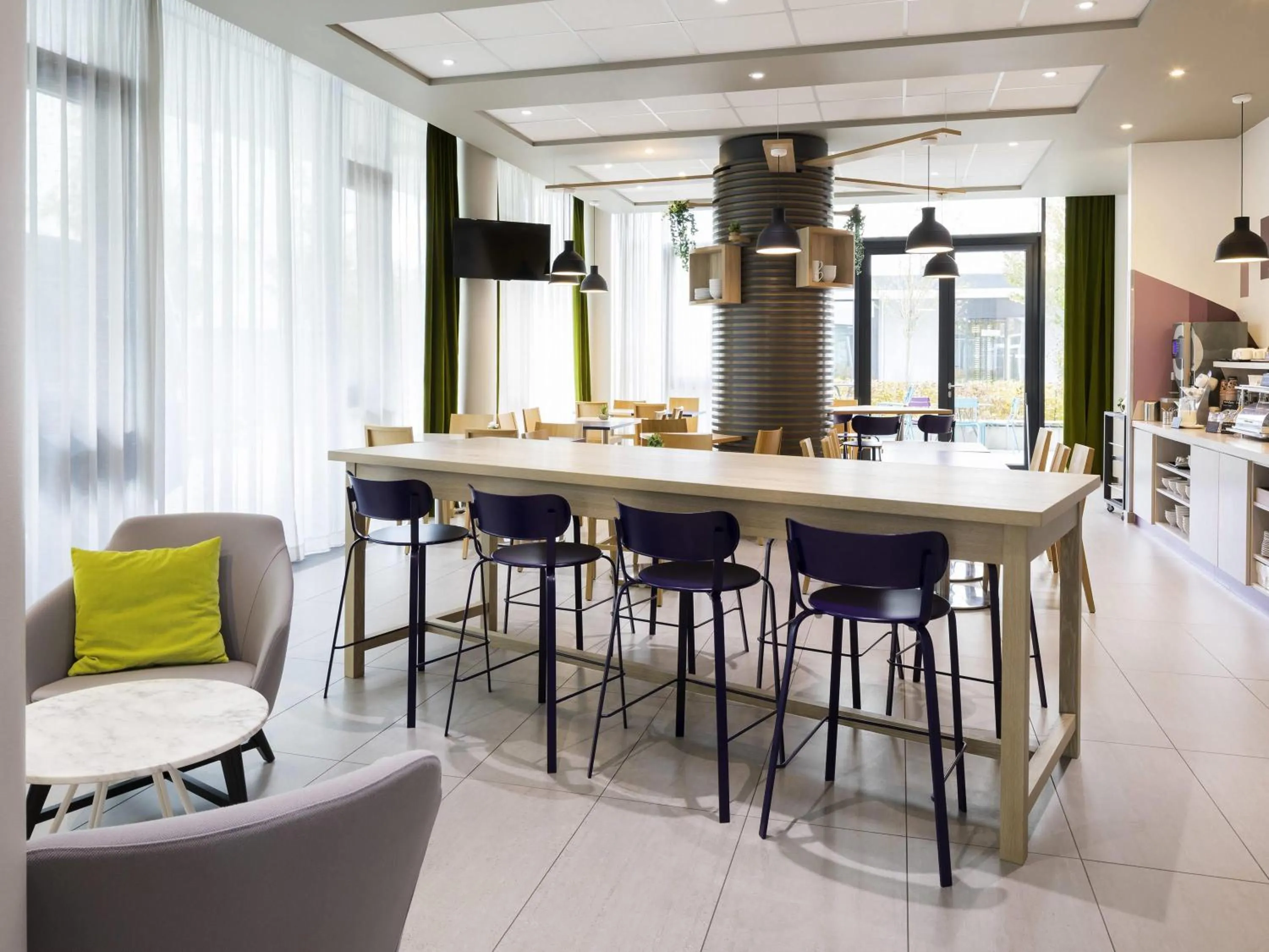 Breakfast in Aparthotel Adagio access München City Olympiapark