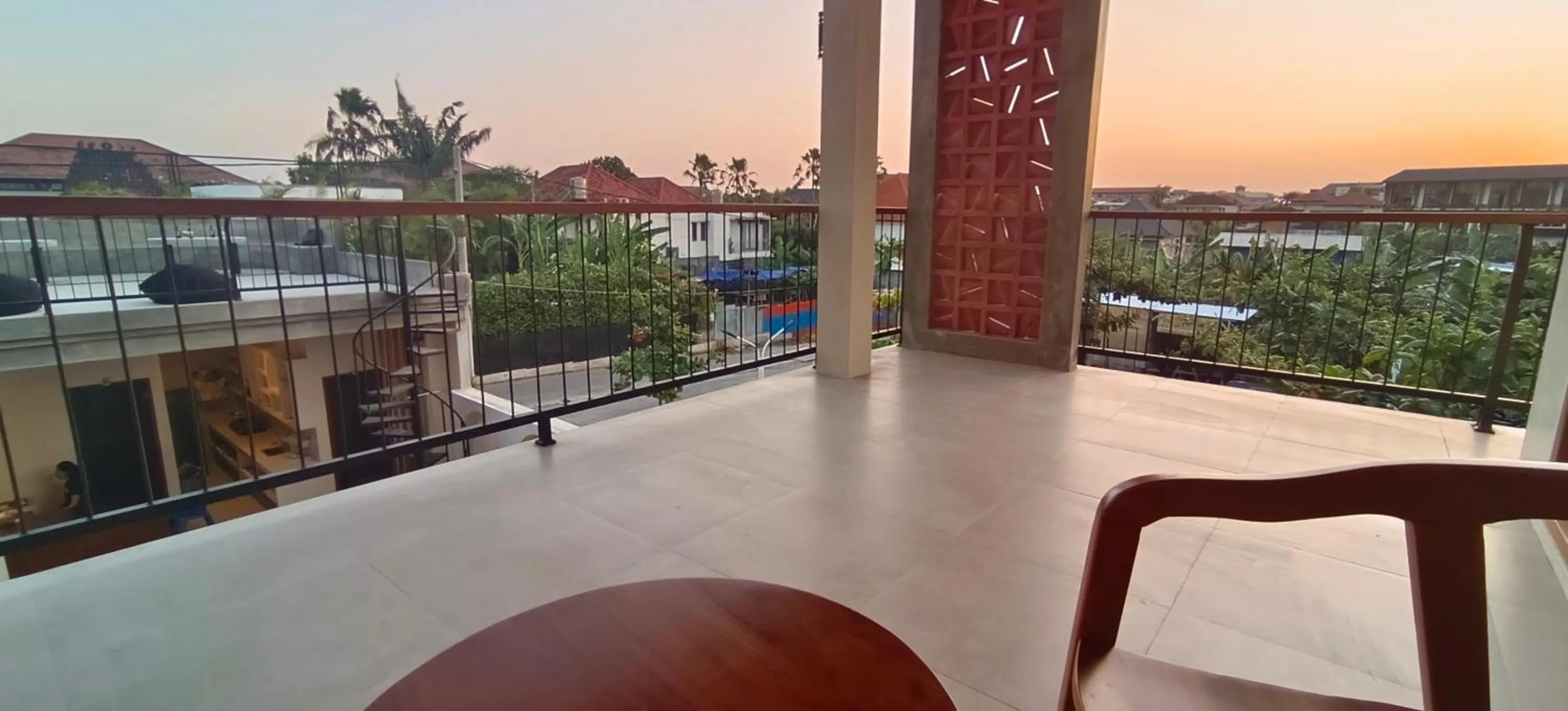 FULLMOON CANGGU Nelayan