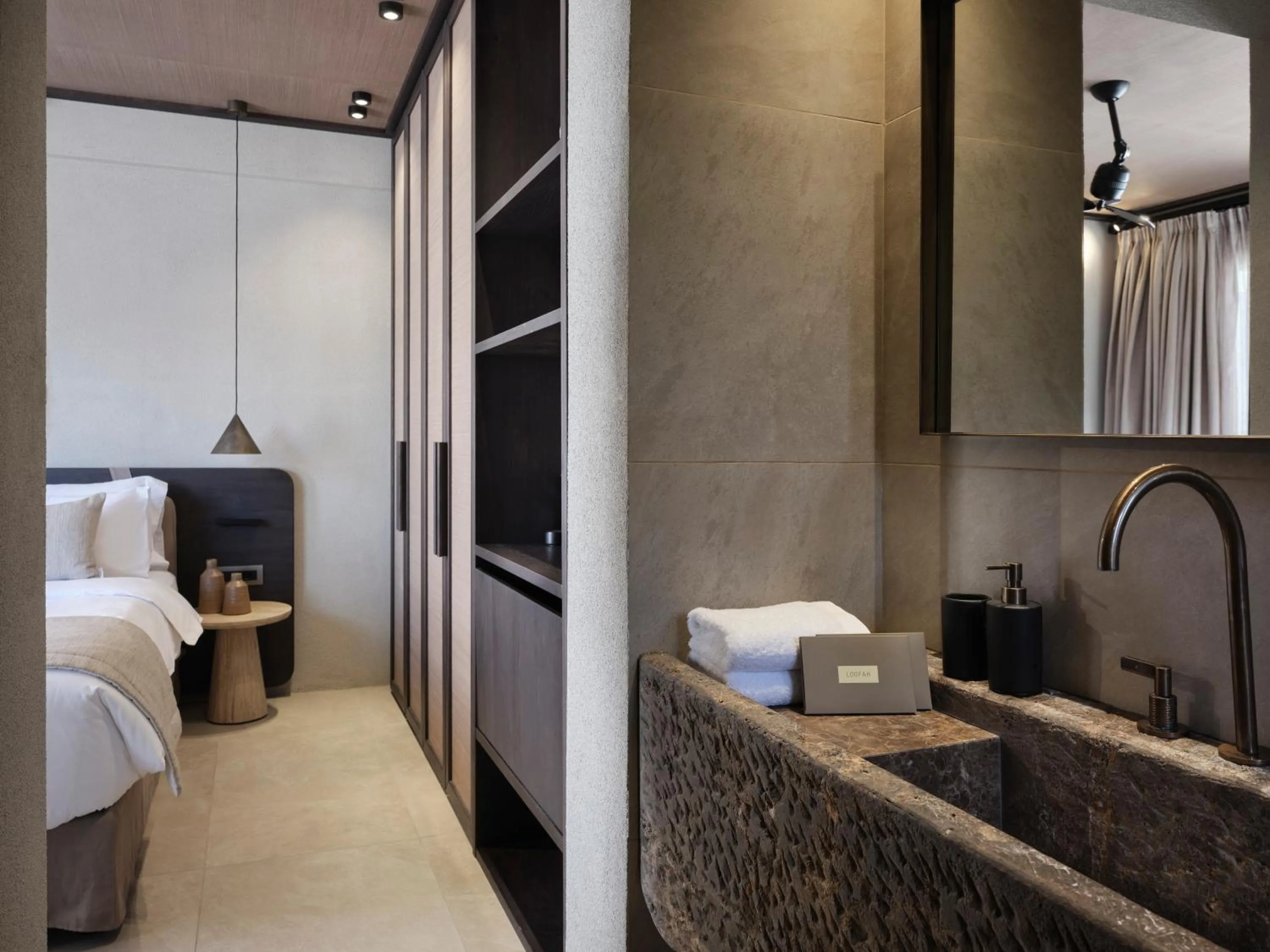 Bed in Alaso Design Suites