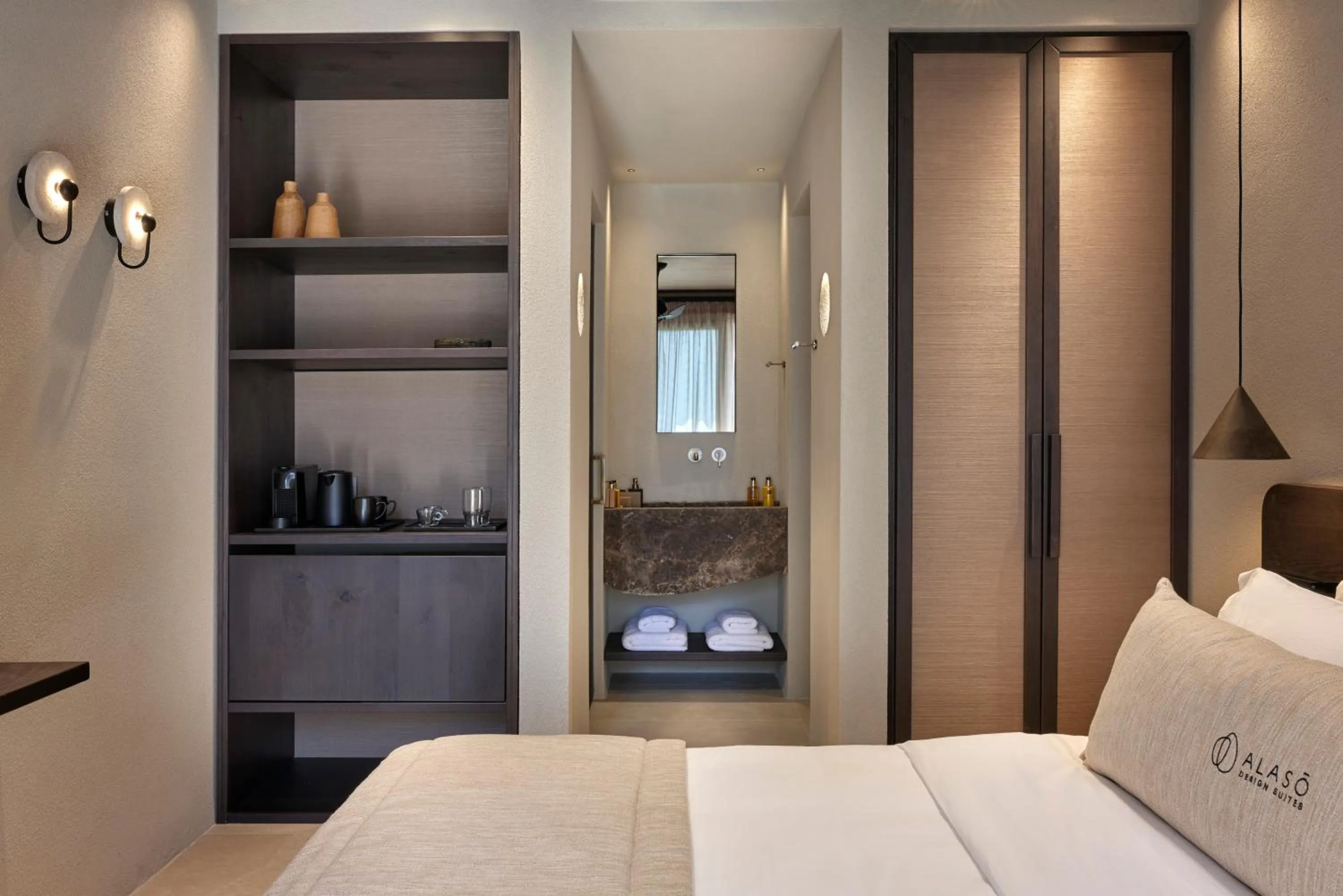 Bed in Alaso Design Suites