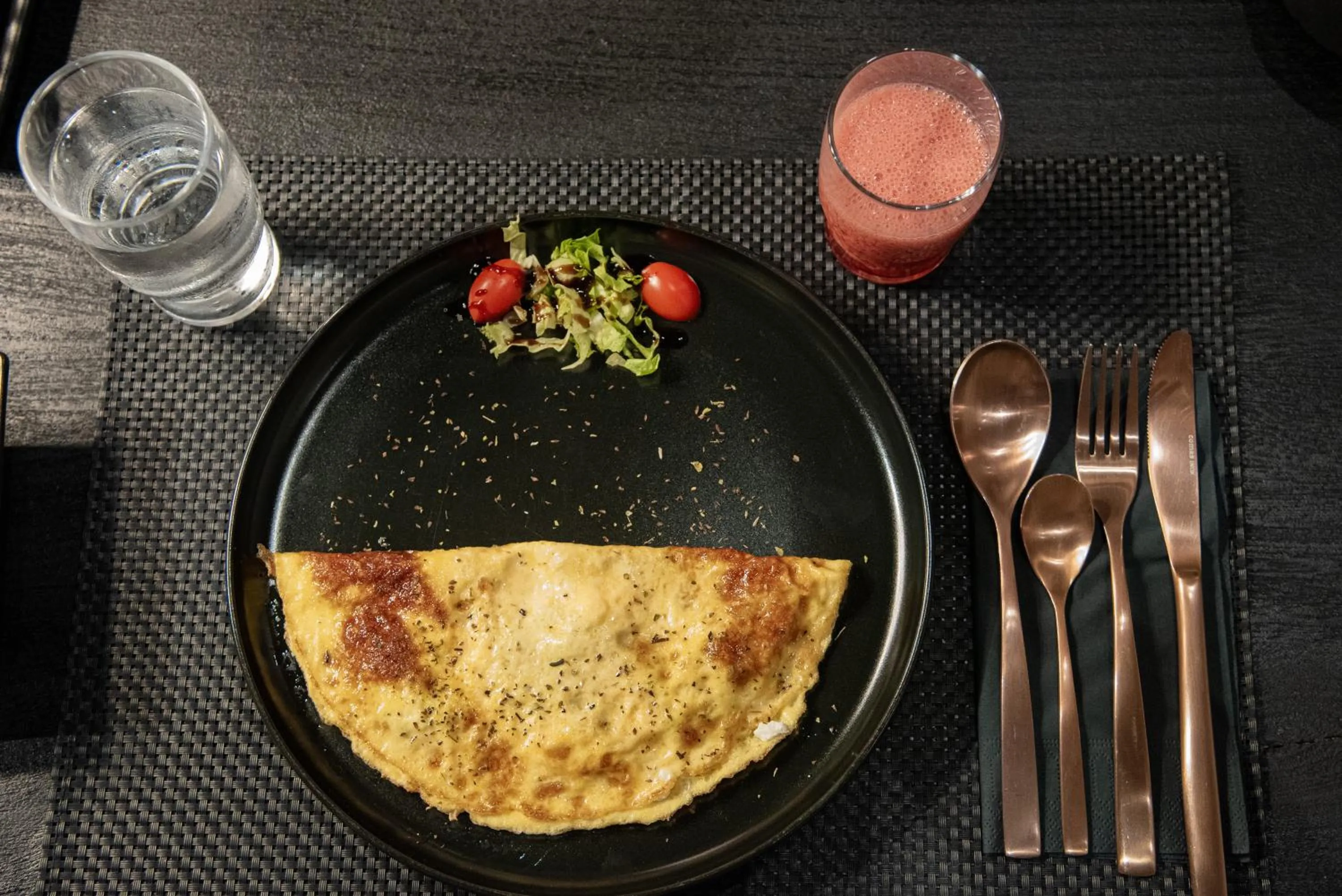 Breakfast in Alaso Design Suites