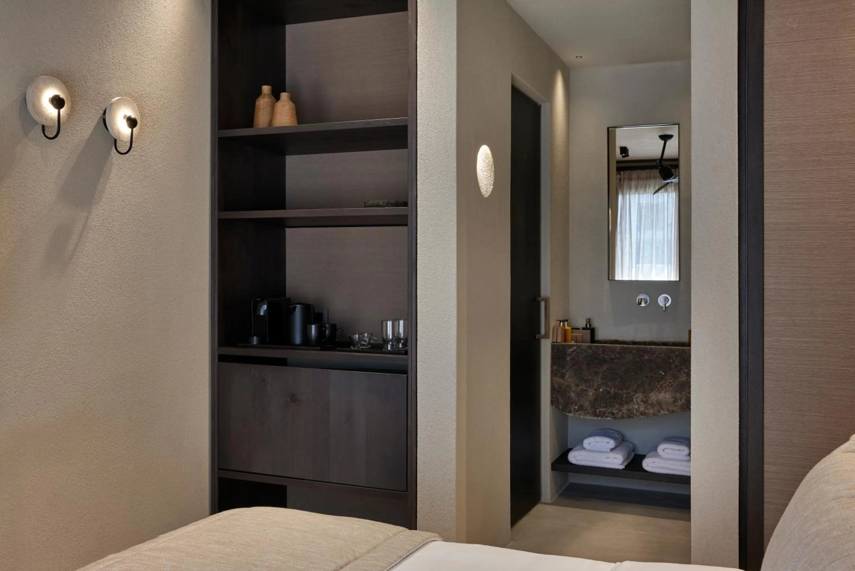 Coffee/tea facilities, Bed in Alaso Design Suites
