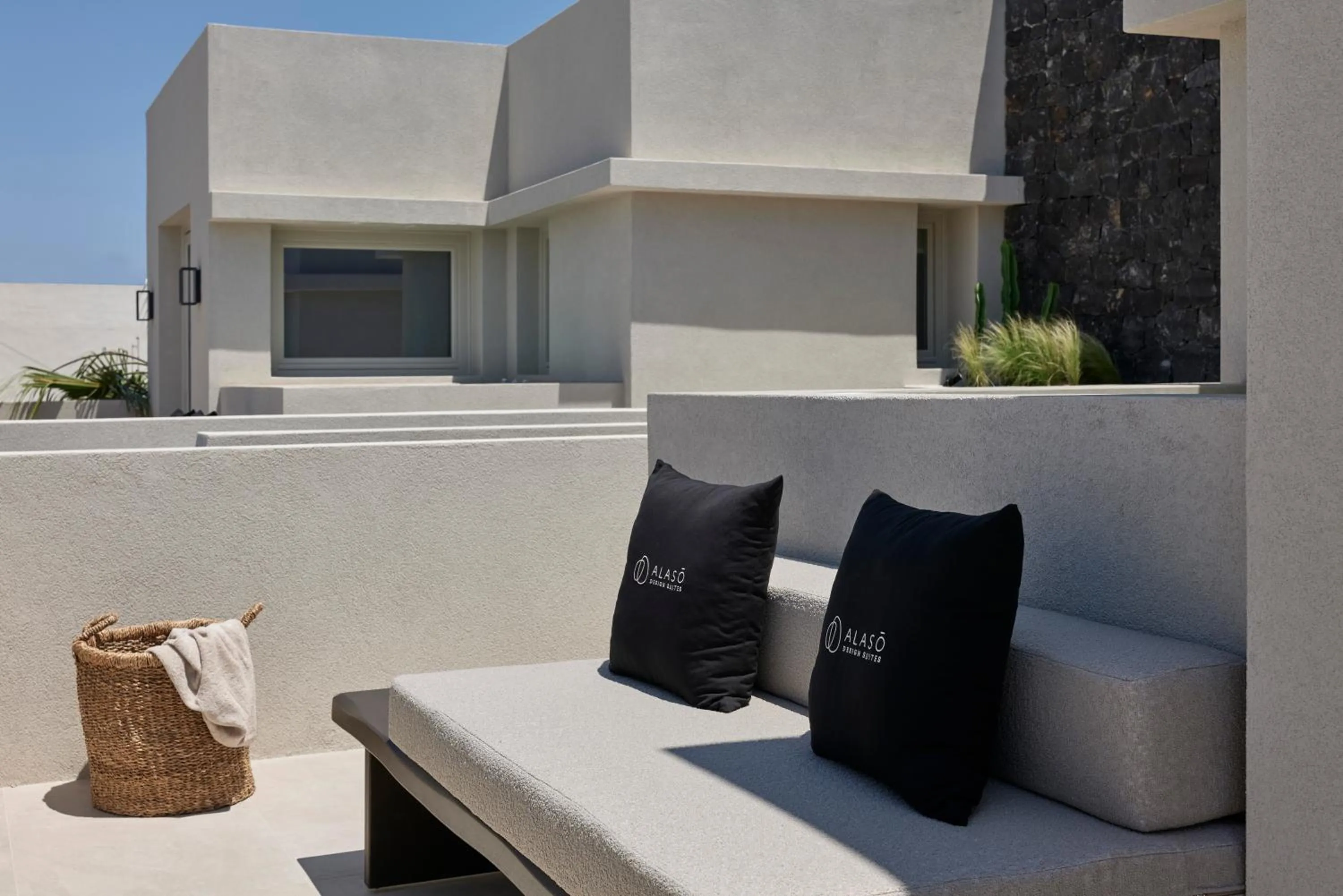 Day in Alaso Design Suites