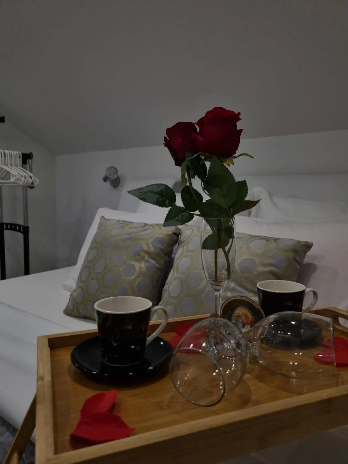 Bed in Luxury Apartment Megy