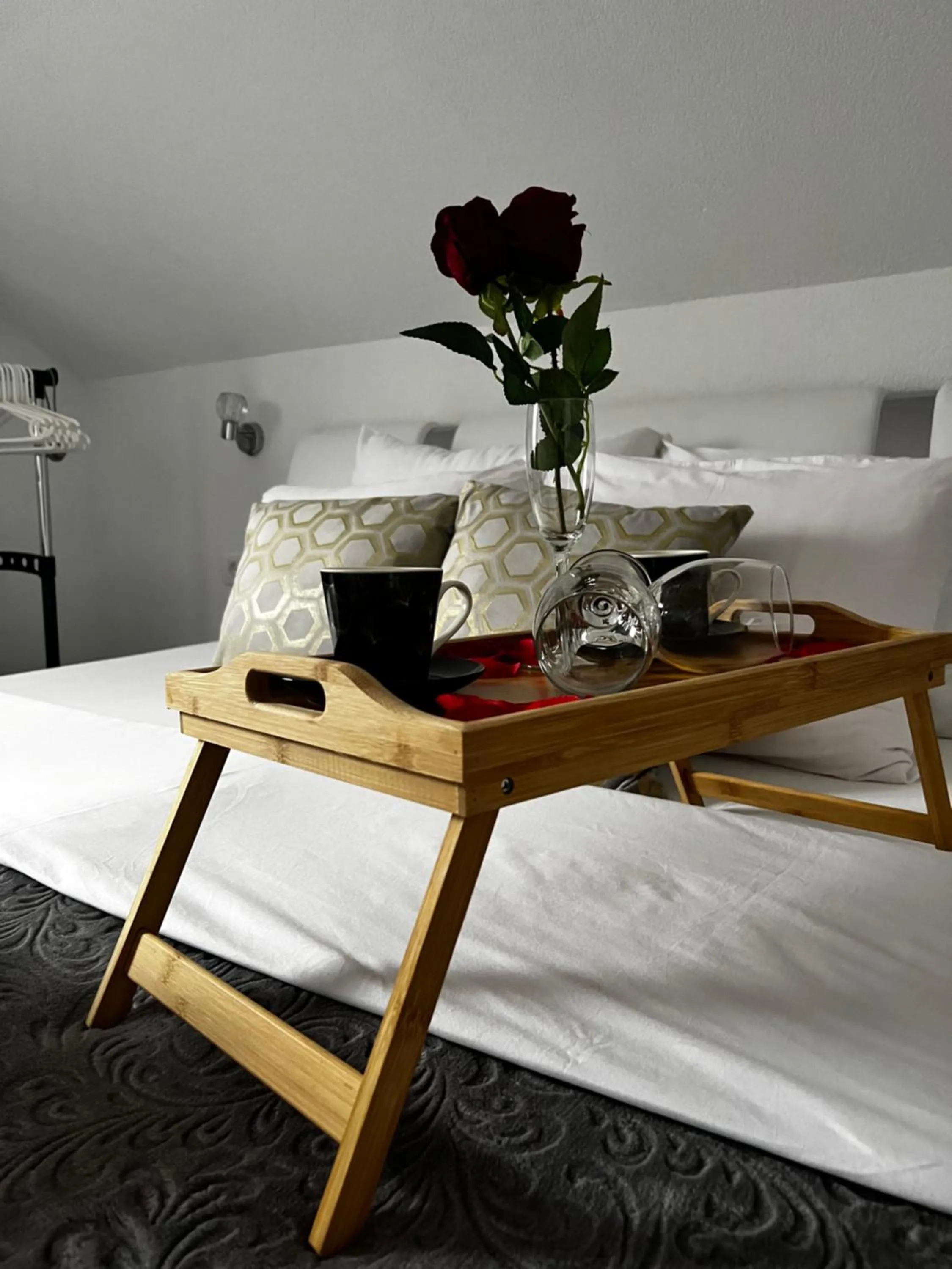 Bed in Luxury Apartment Megy