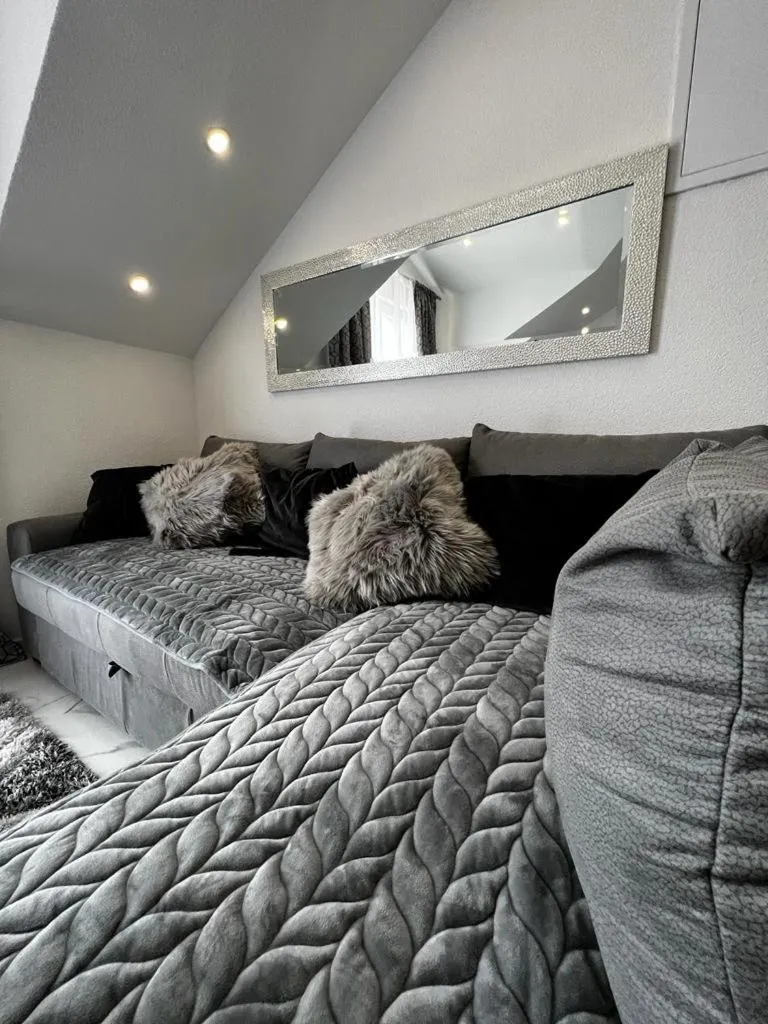 Bed in Luxury Apartment Megy