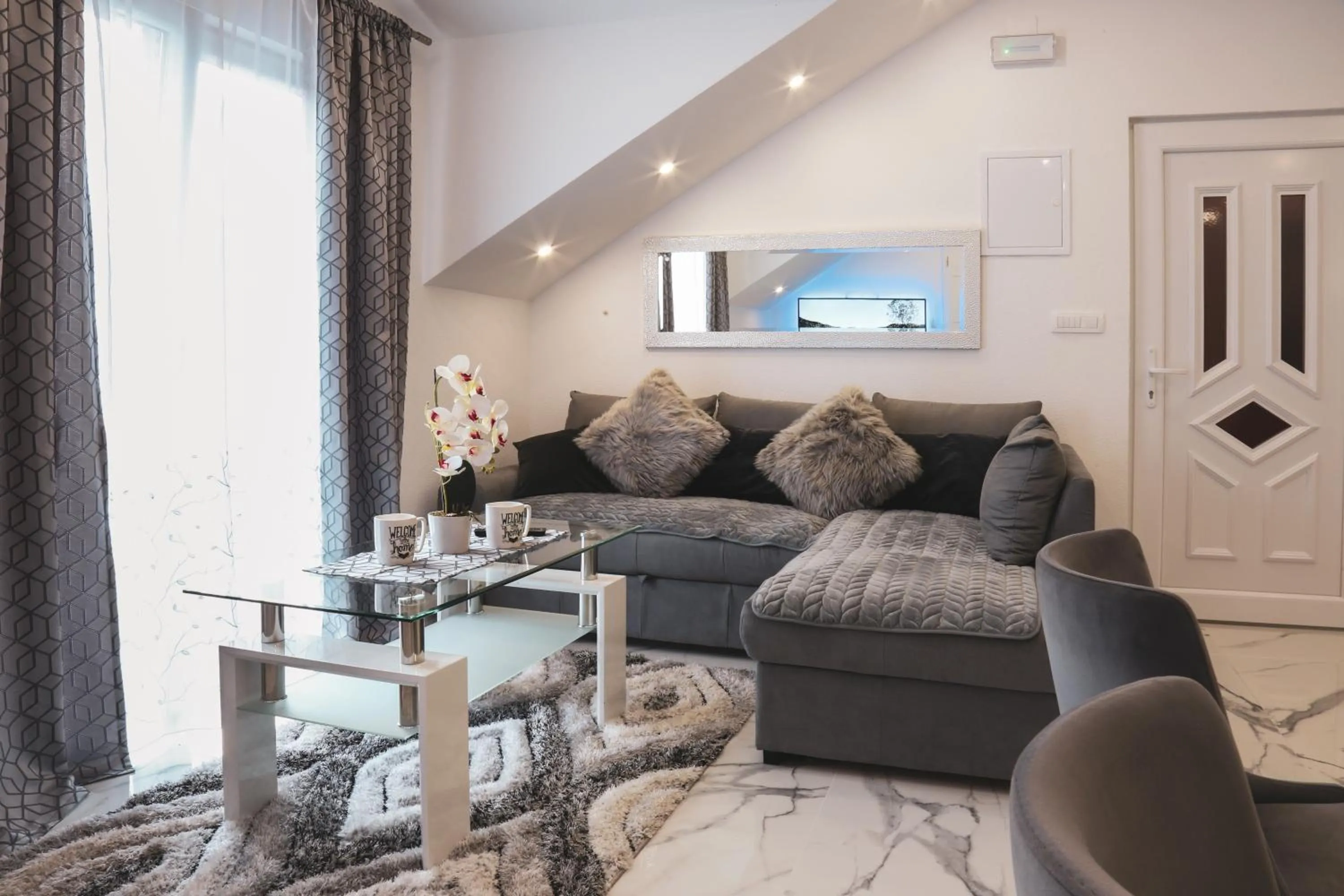Luxury Apartment Megy