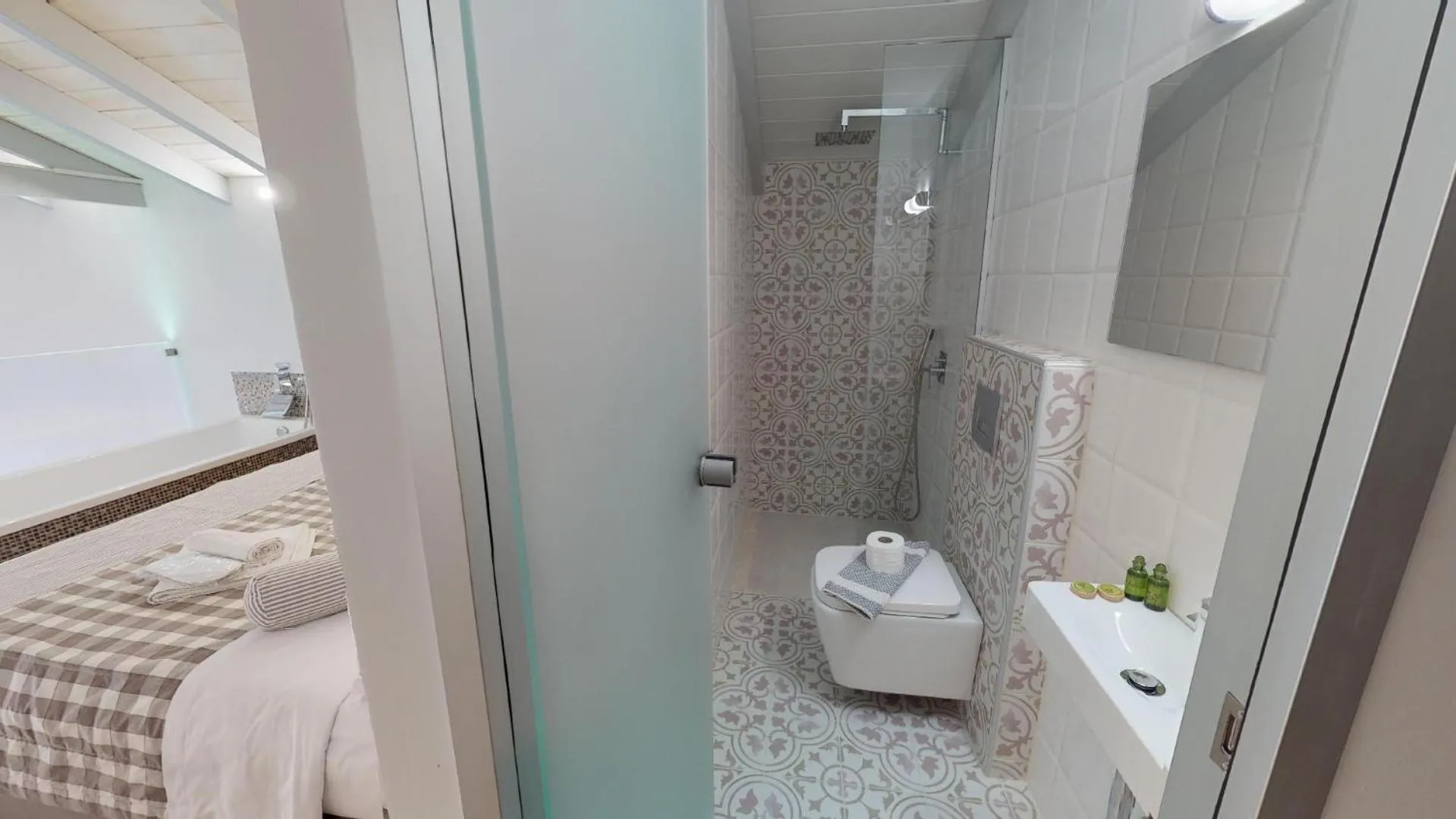 Shower, Bed in Porto Enetiko Suites