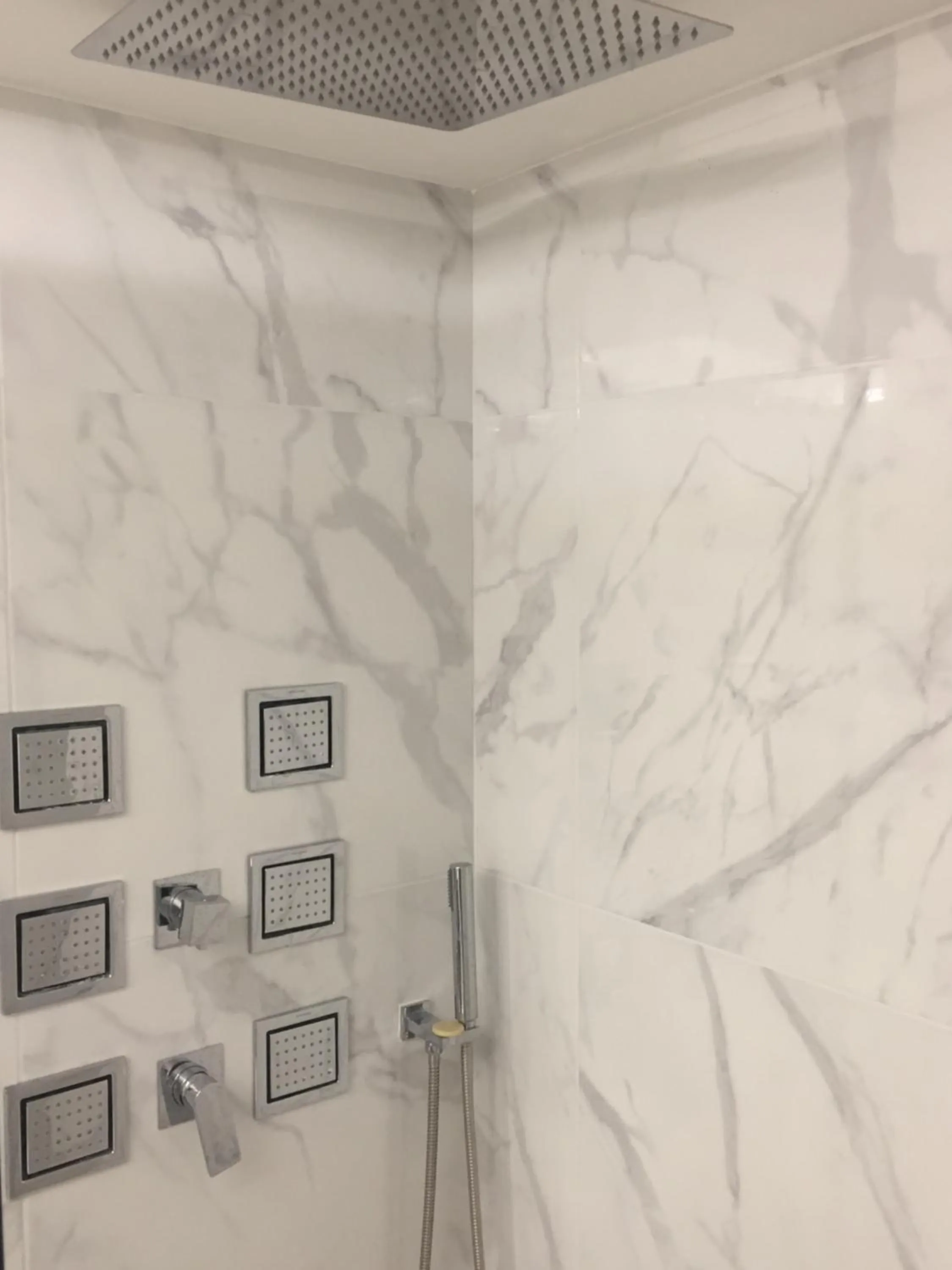 Hot Spring Bath in Porto Enetiko Suites