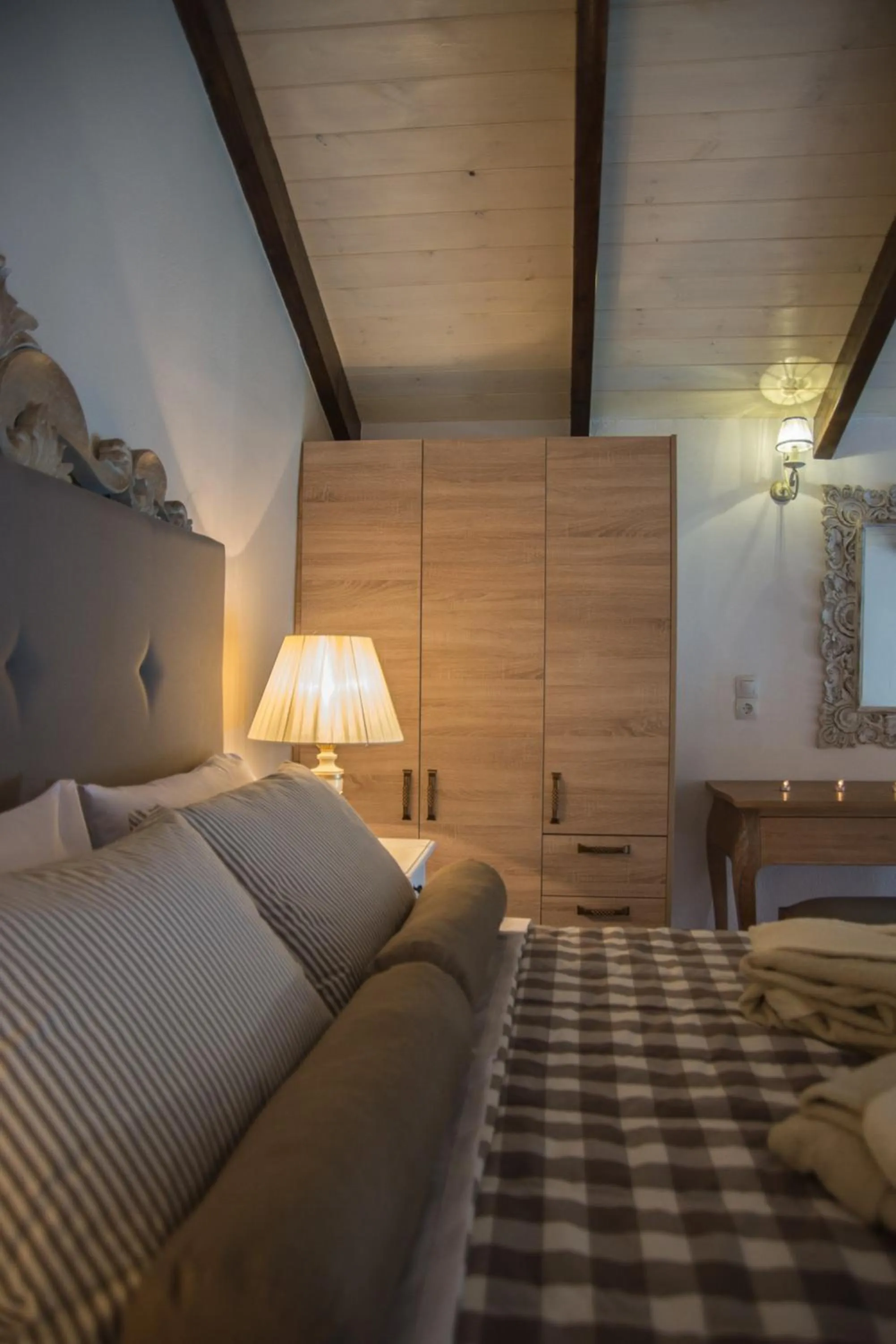 Bed in Porto Enetiko Suites