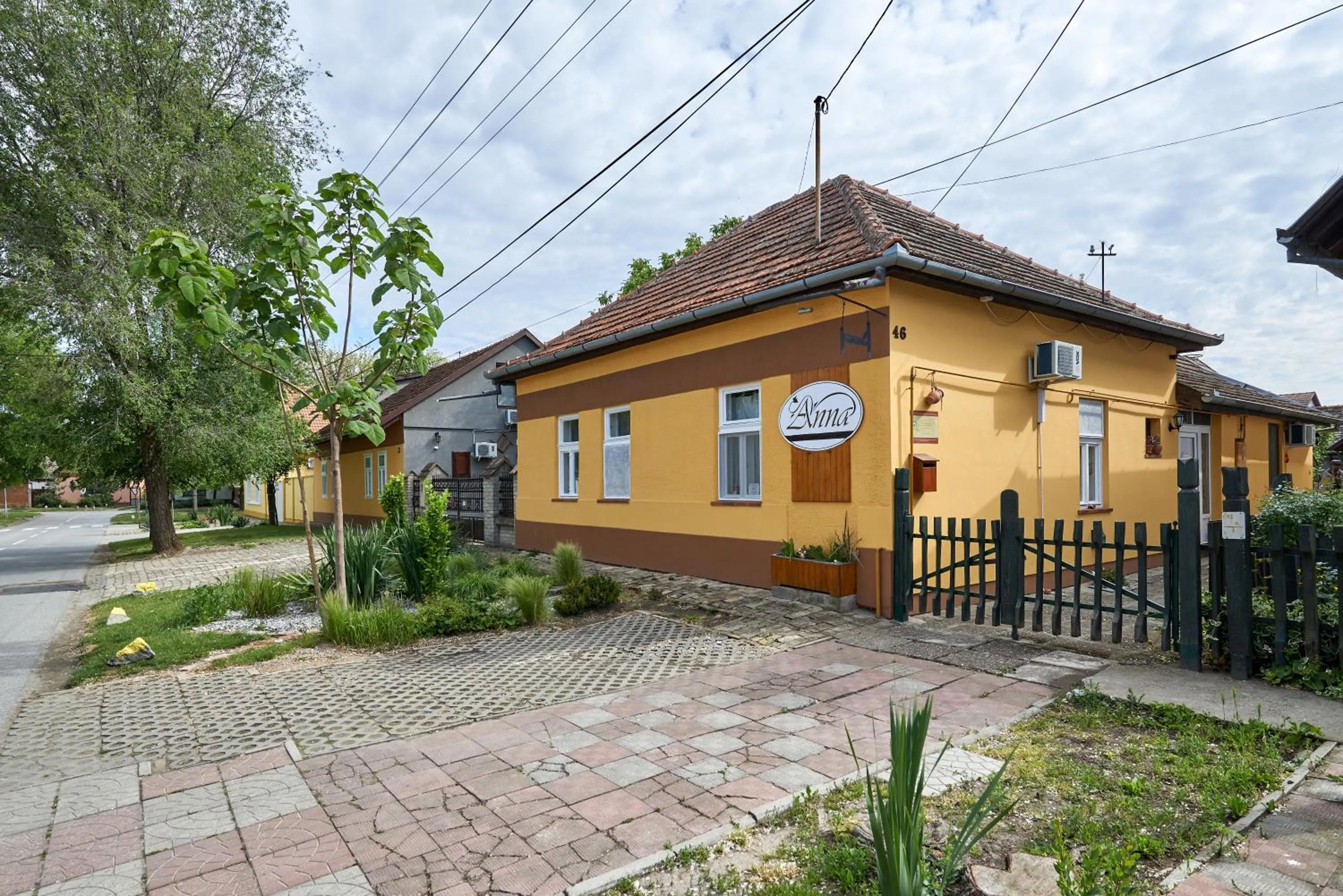 Ana Guesthouse
