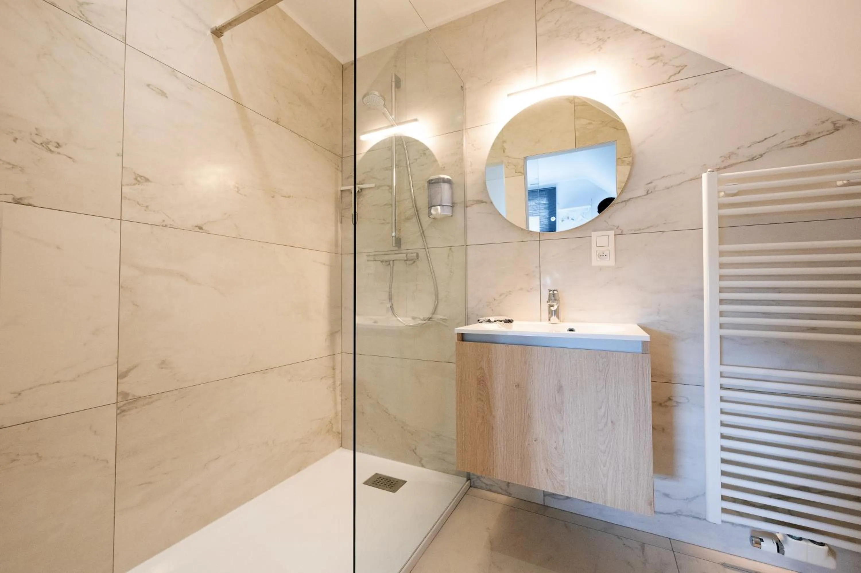 Bathroom in Le Presbytère de Sautour