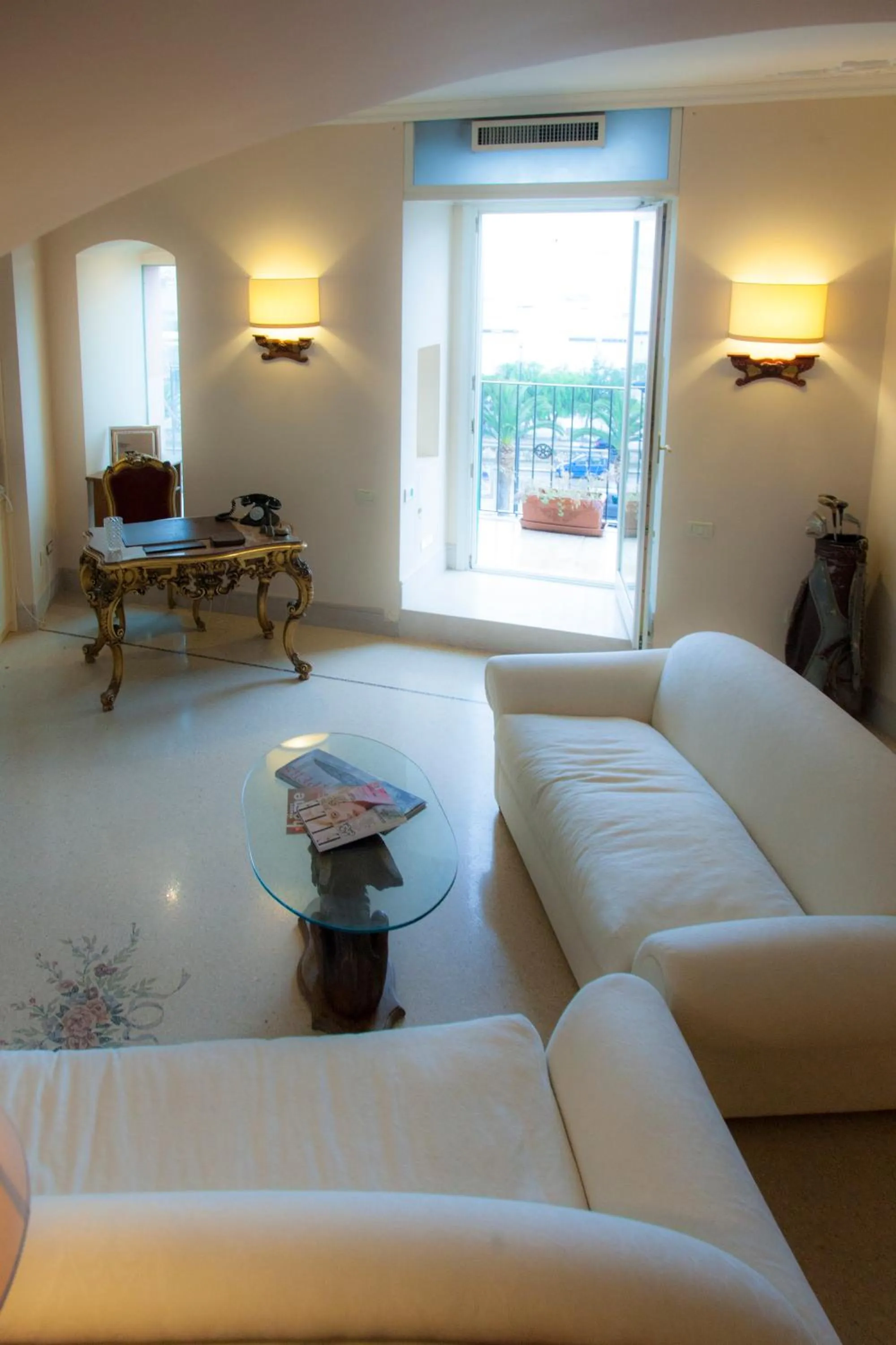 Communal lounge/ TV room in La Dolce Vista - B&B di Charme