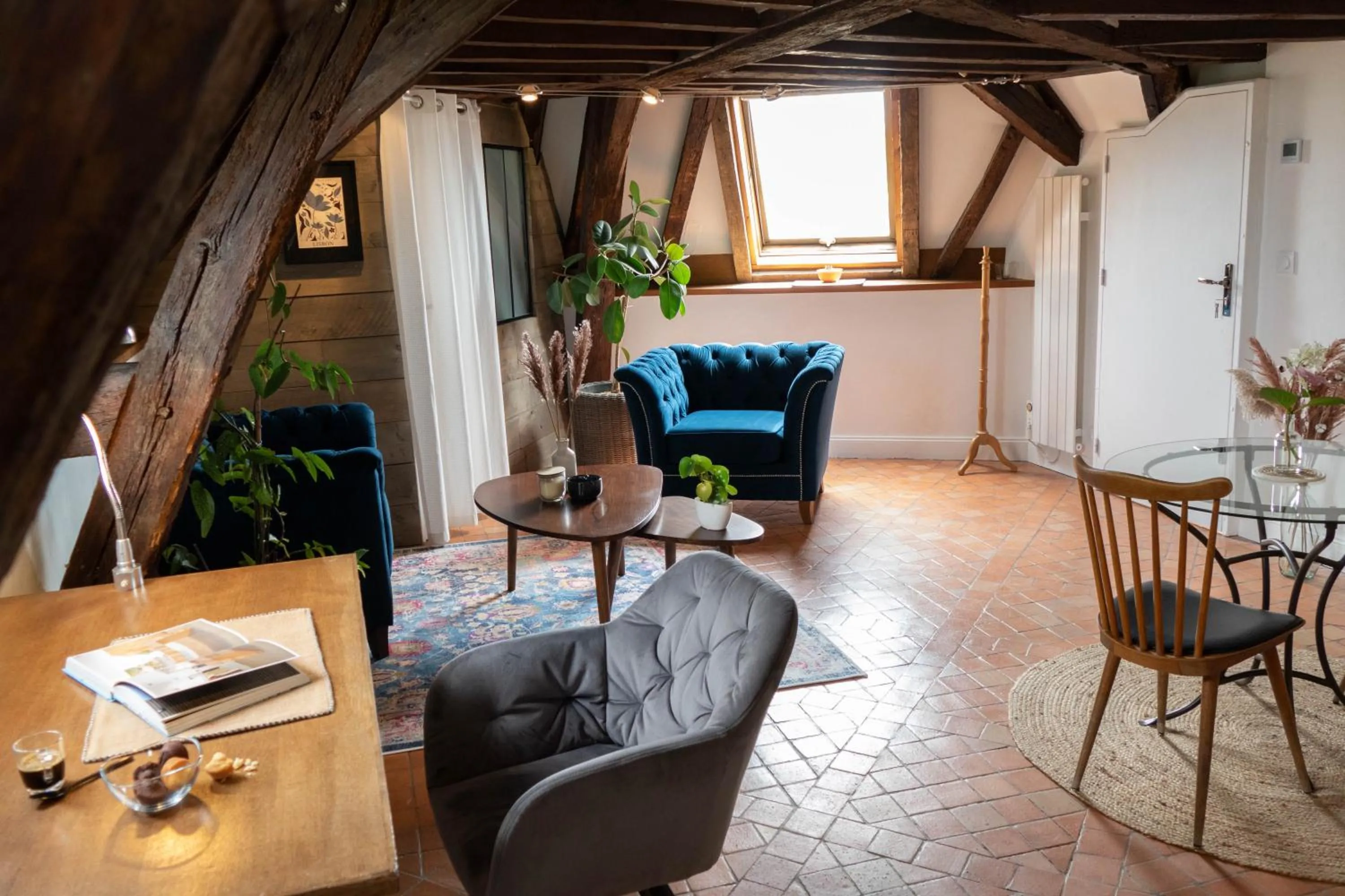 Living room in Suite Toussaint - Calme & Authentique