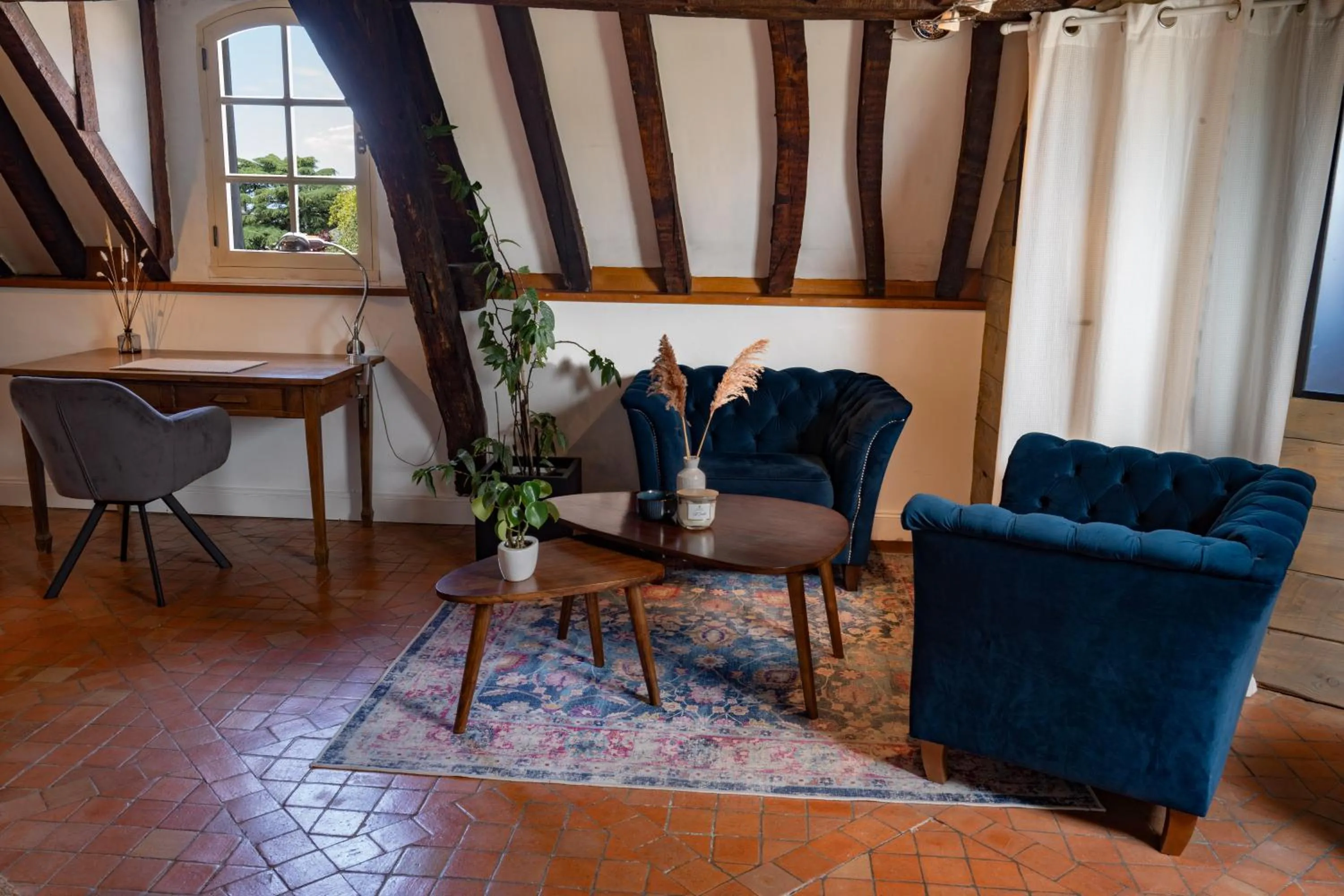 Living room in Suite Toussaint - Calme & Authentique