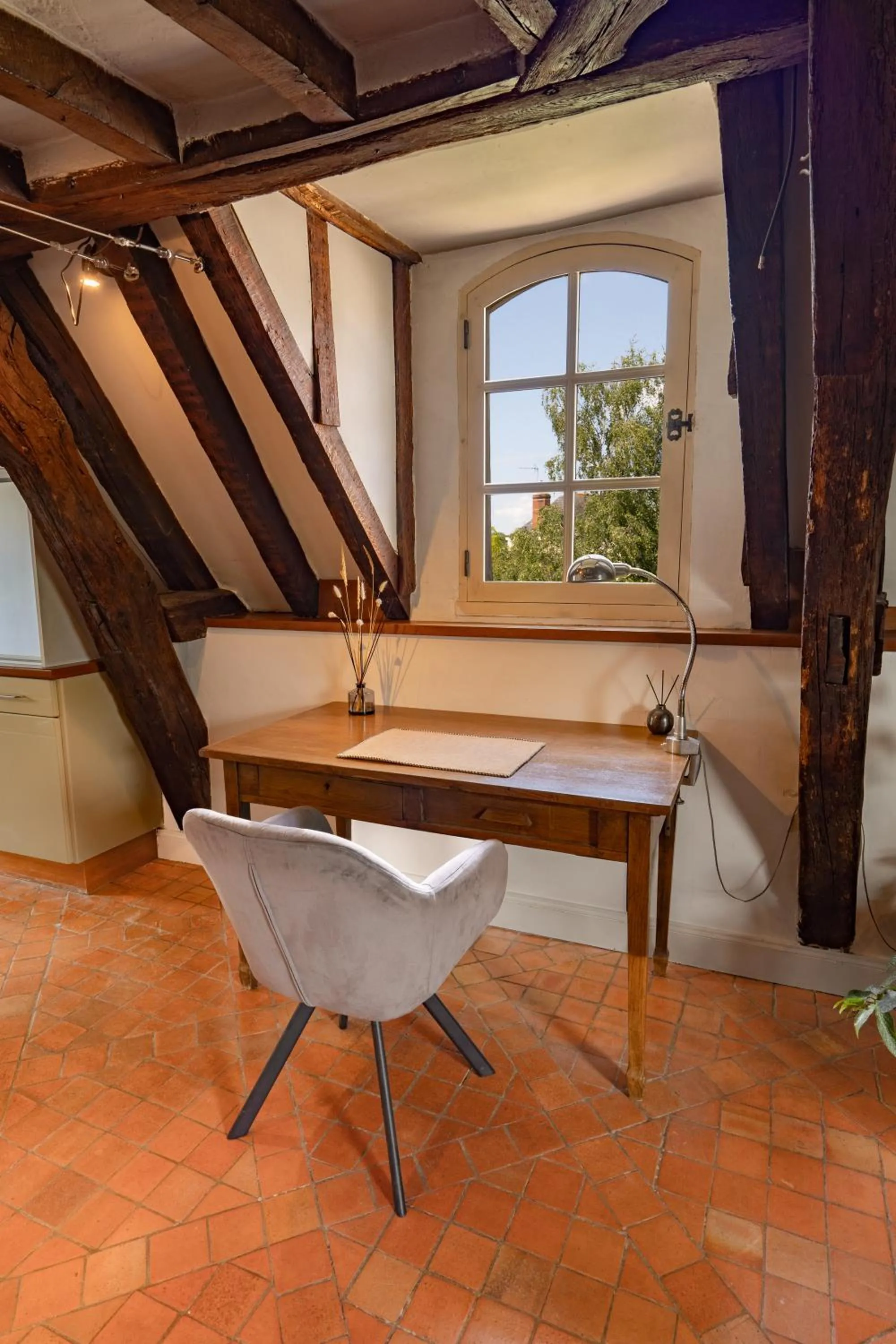 Seating area in Suite Toussaint - Calme & Authentique