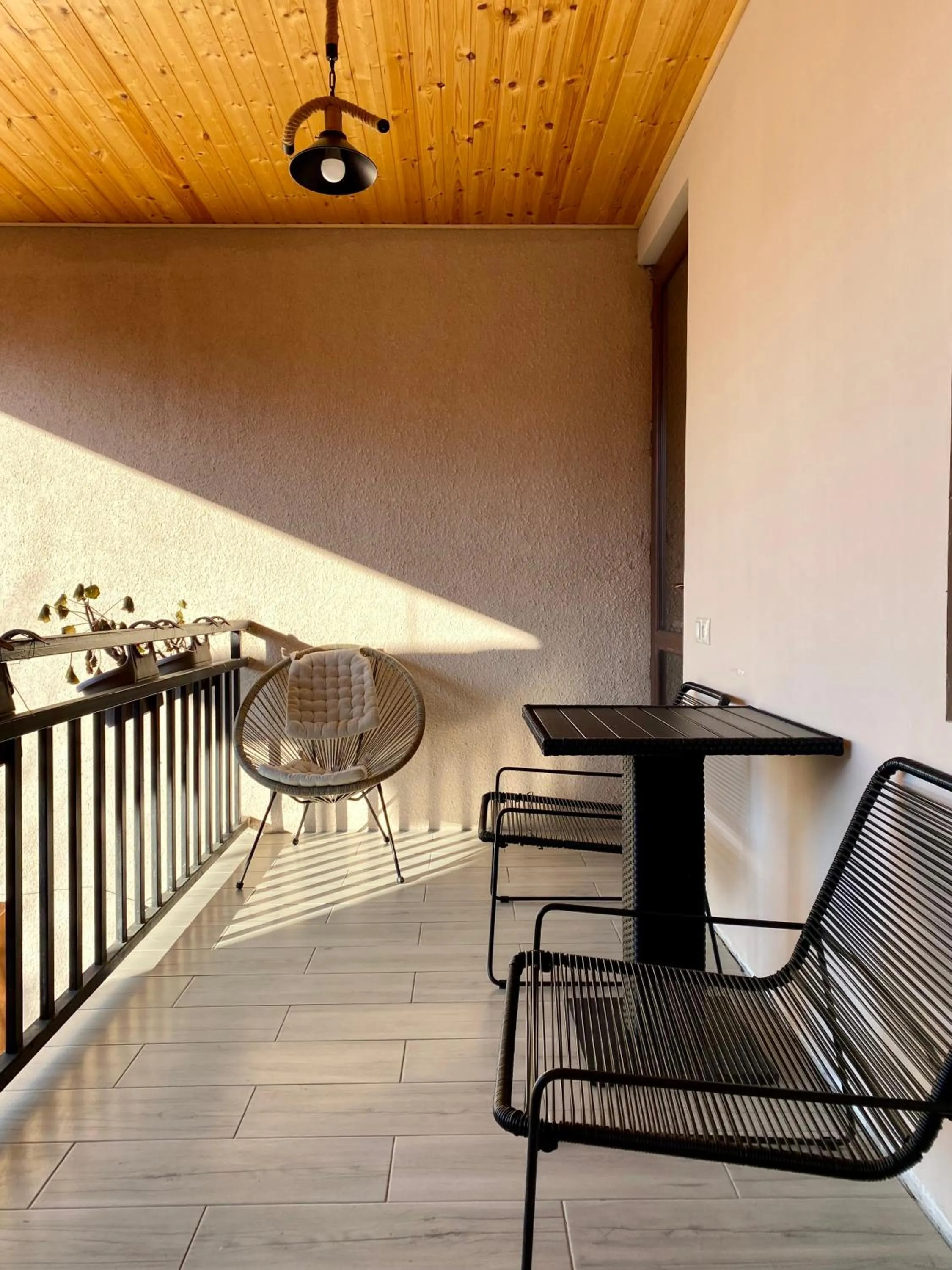 Seating area in Kera Rooms