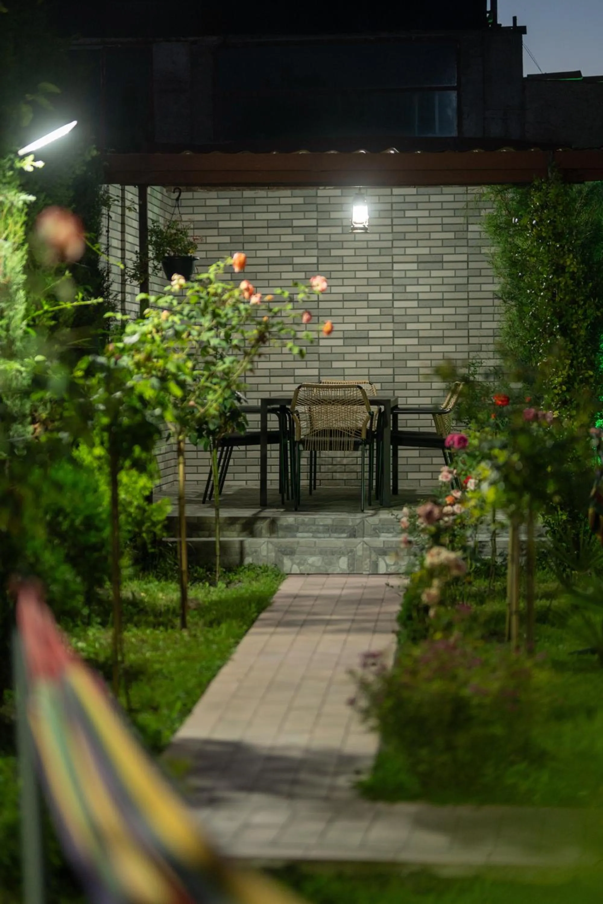 Garden in Kera Rooms