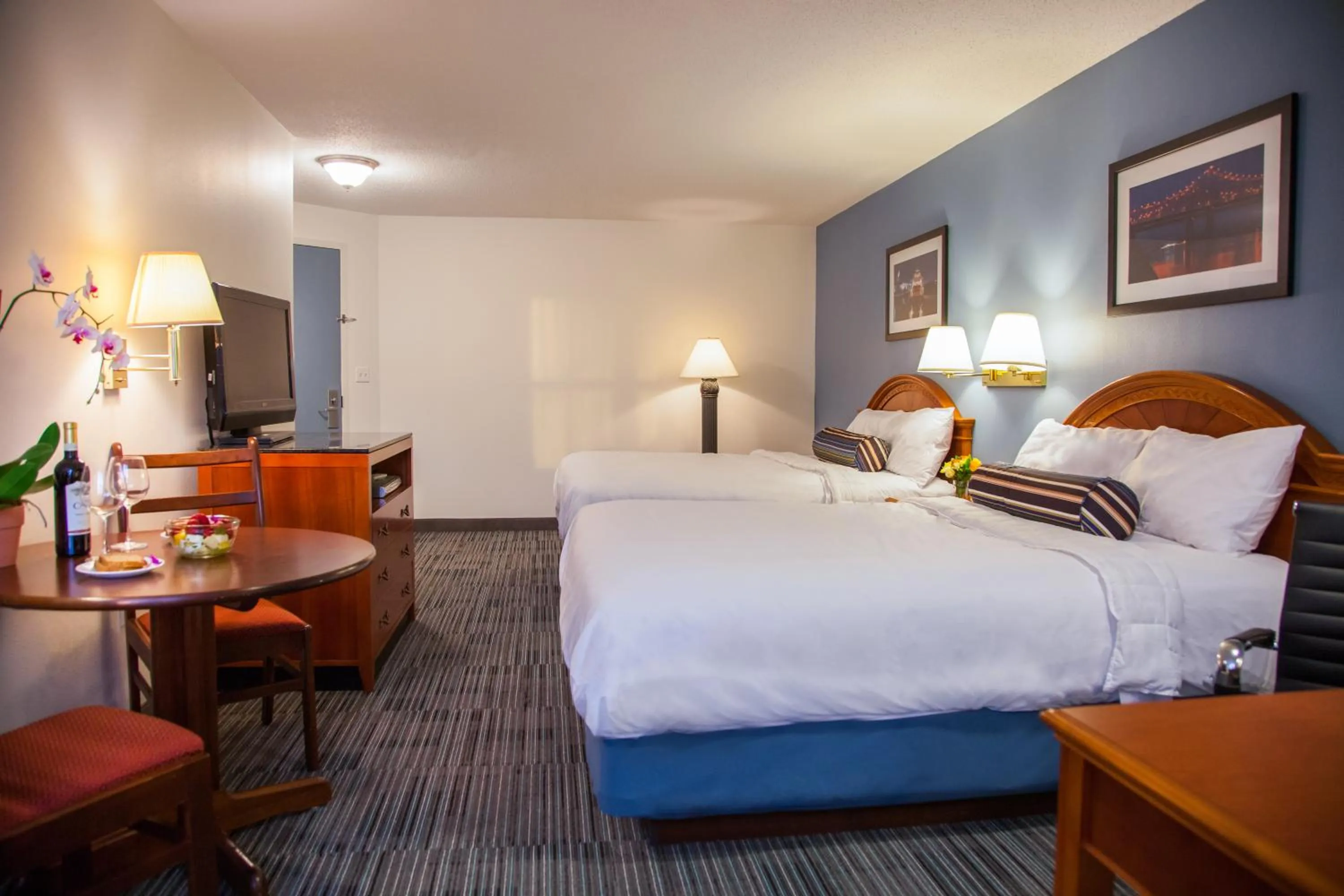 Photo of the whole room, Bed in Federal City Inn & Suites