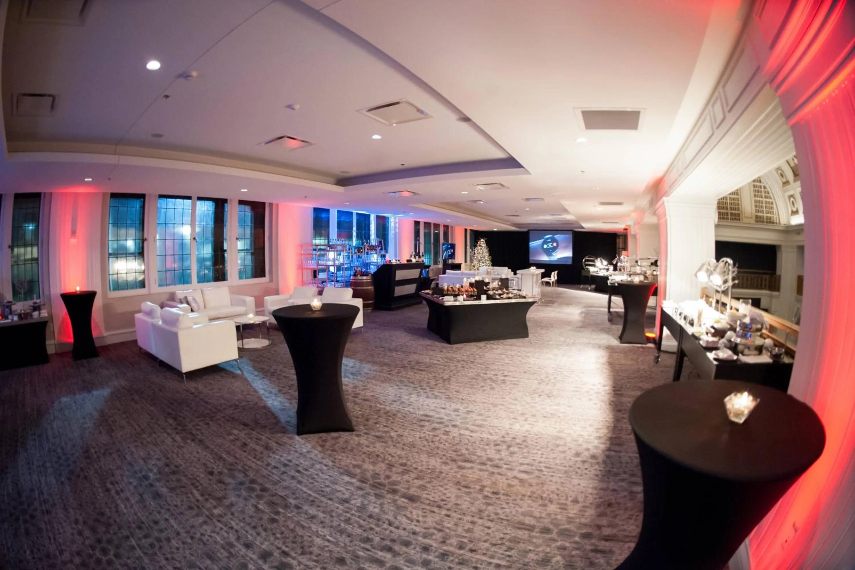 Lobby or reception in Renaissance Cincinnati Downtown Hotel