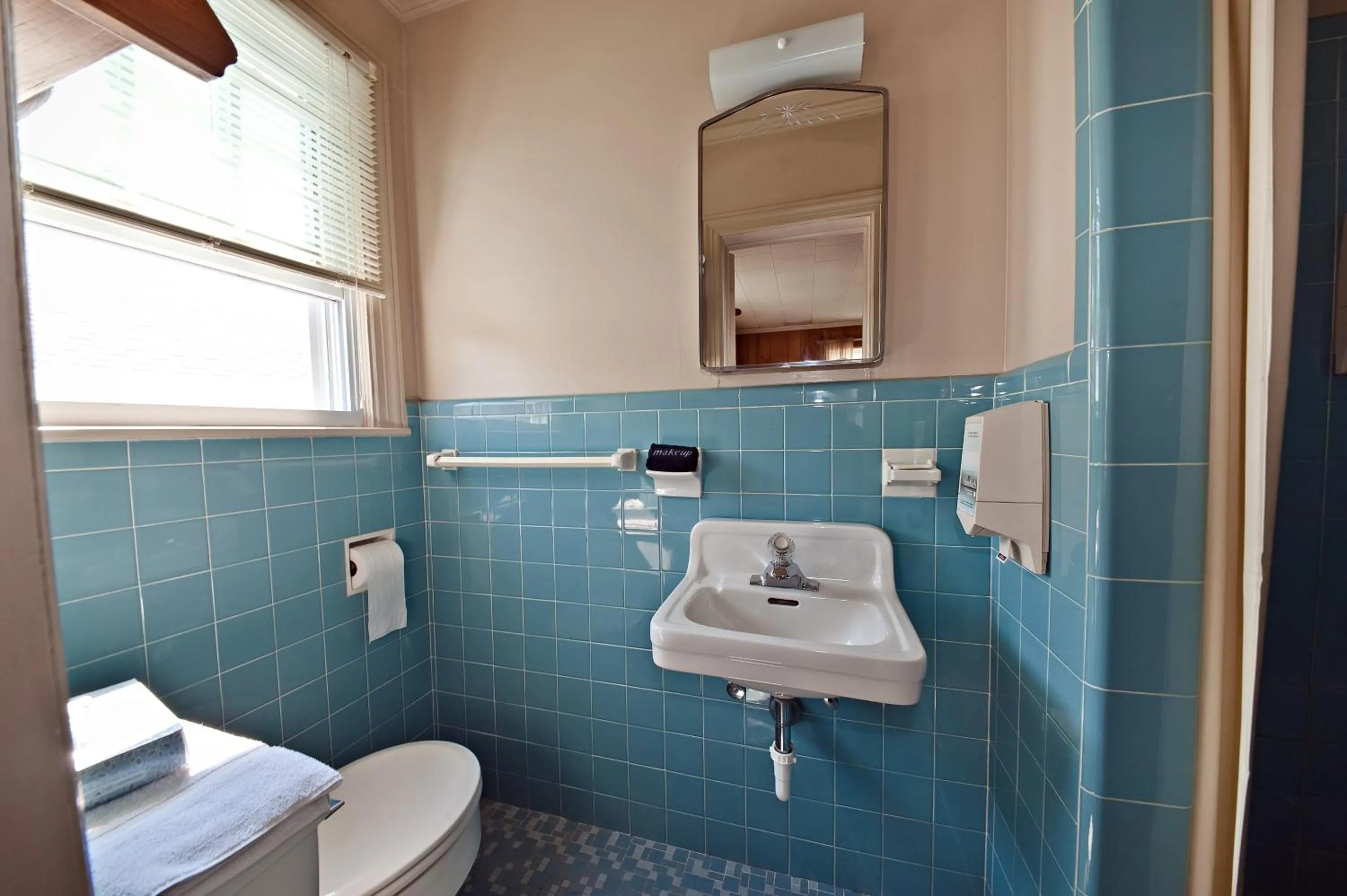 Bathroom in Lankford Hotel and Lodge
