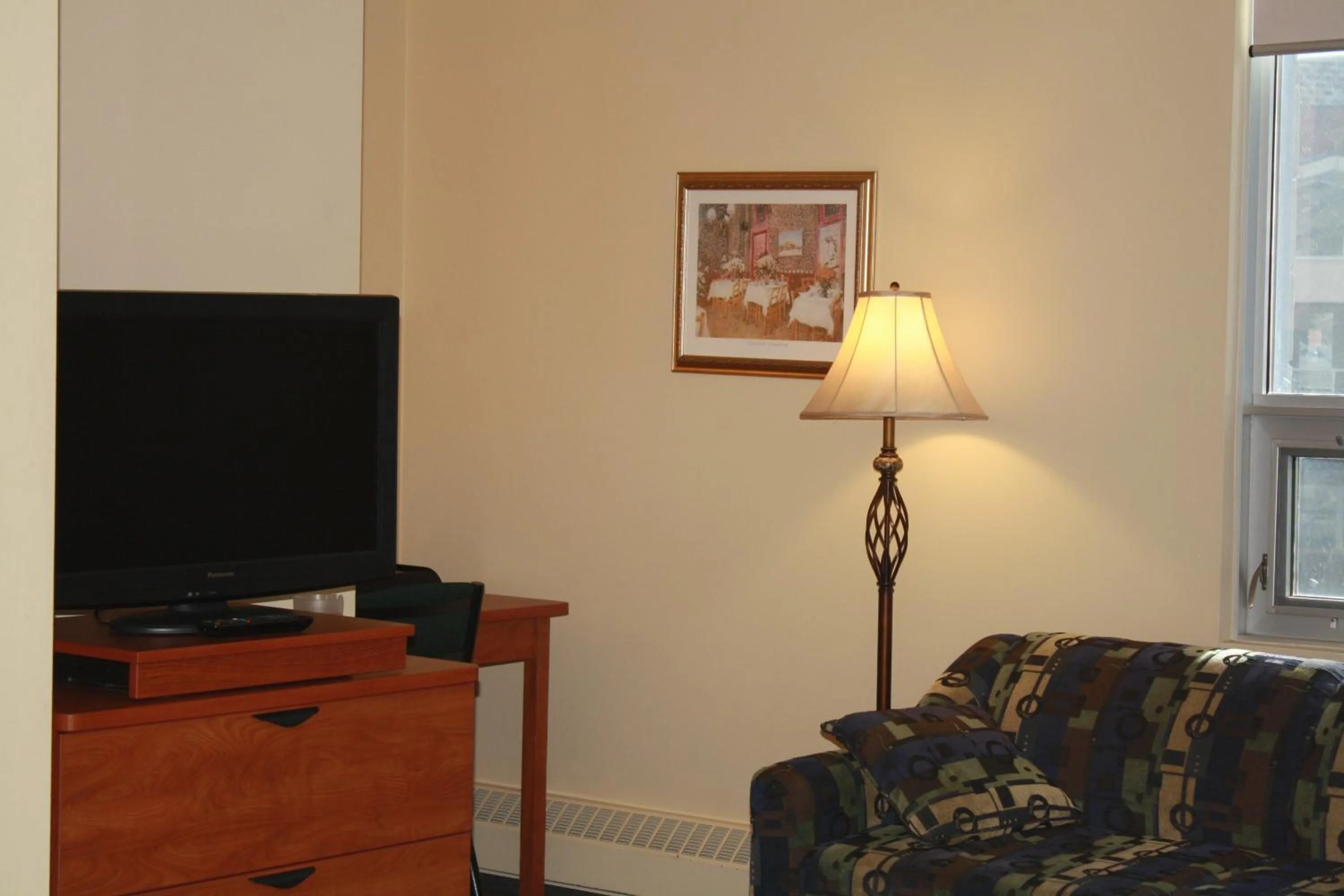 Living room in University of Alberta - Hotel