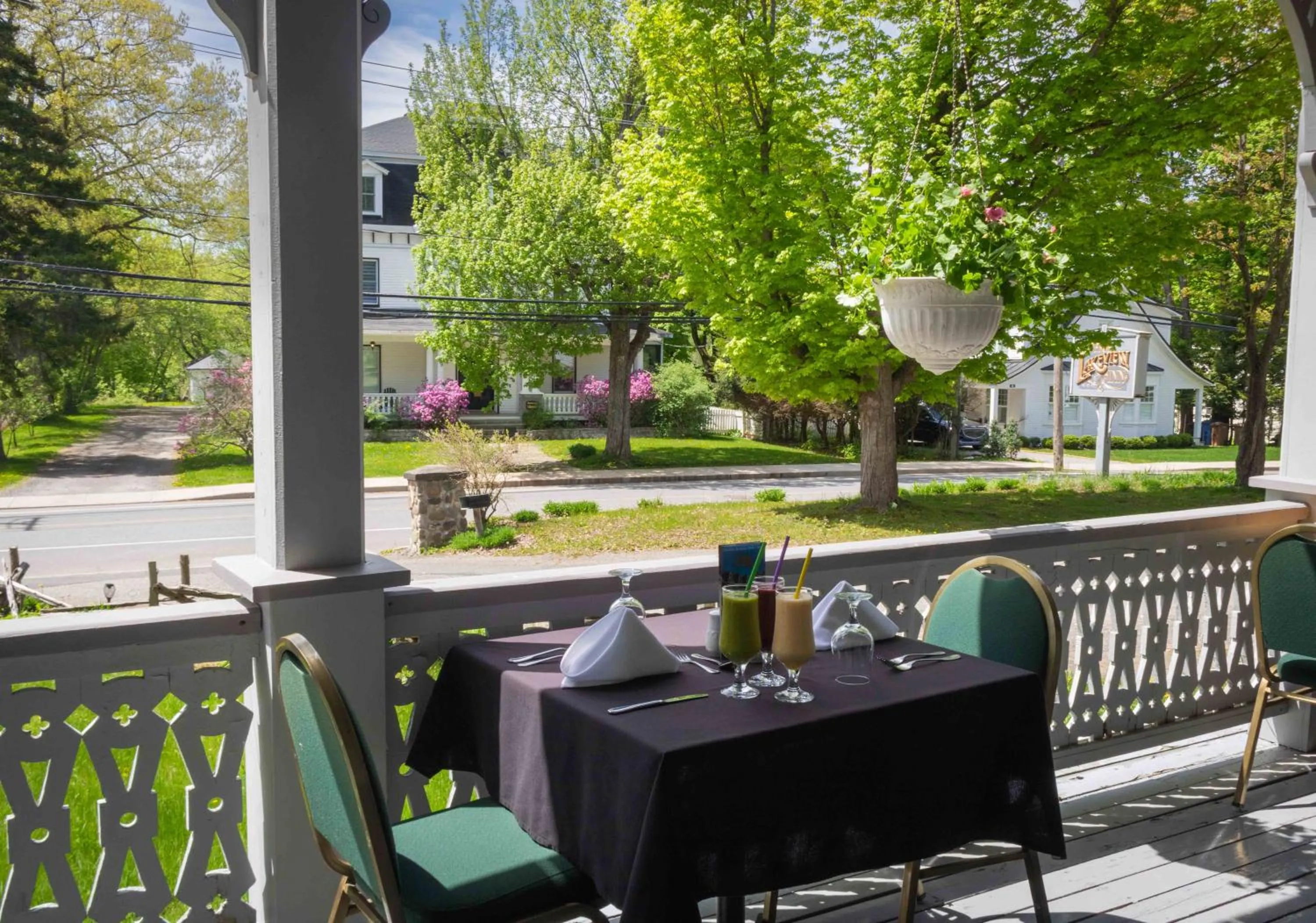 Restaurant/places to eat in Auberge Lakeview Inn