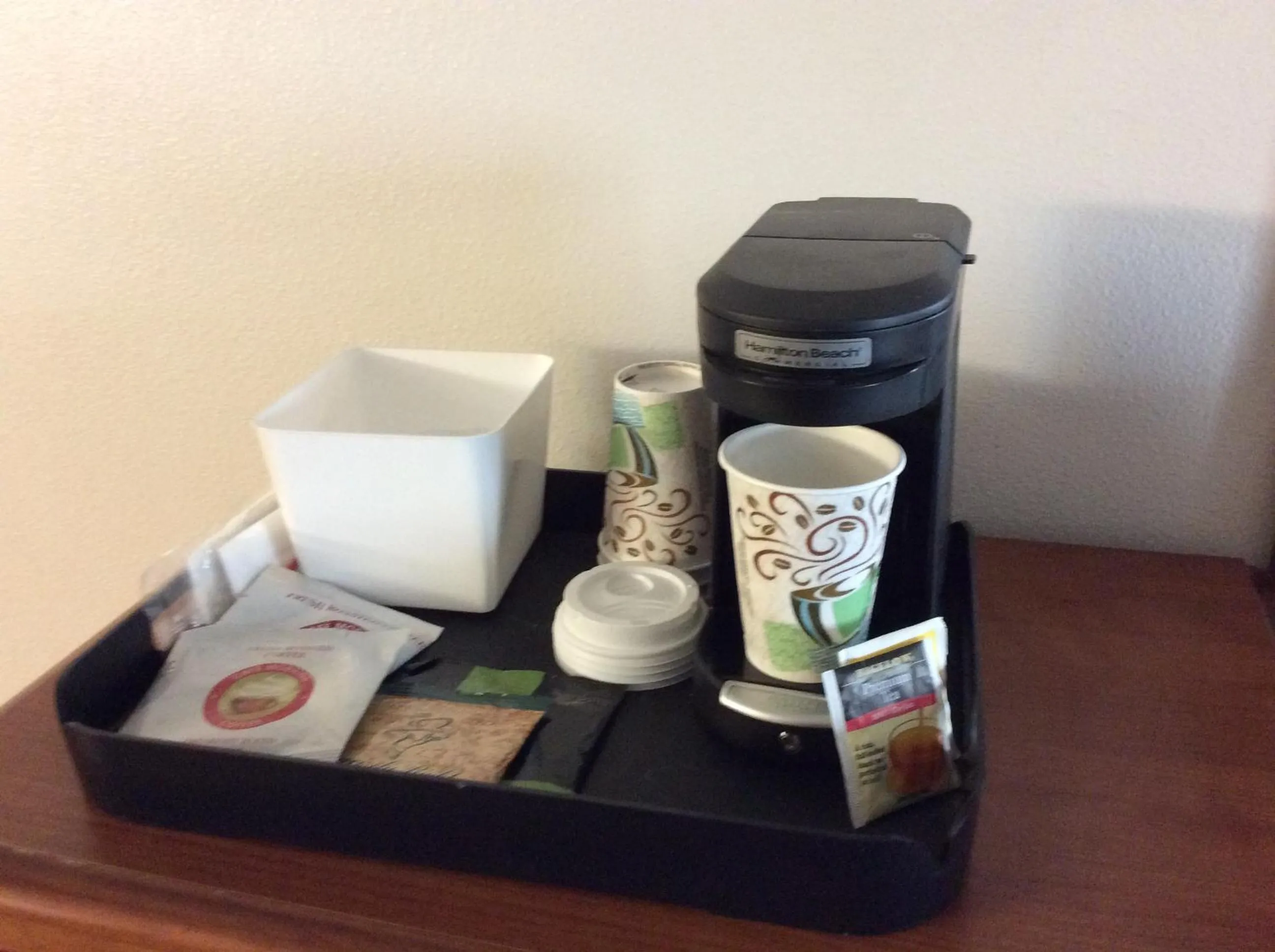 Coffee/tea facilities in Sports Club Motel