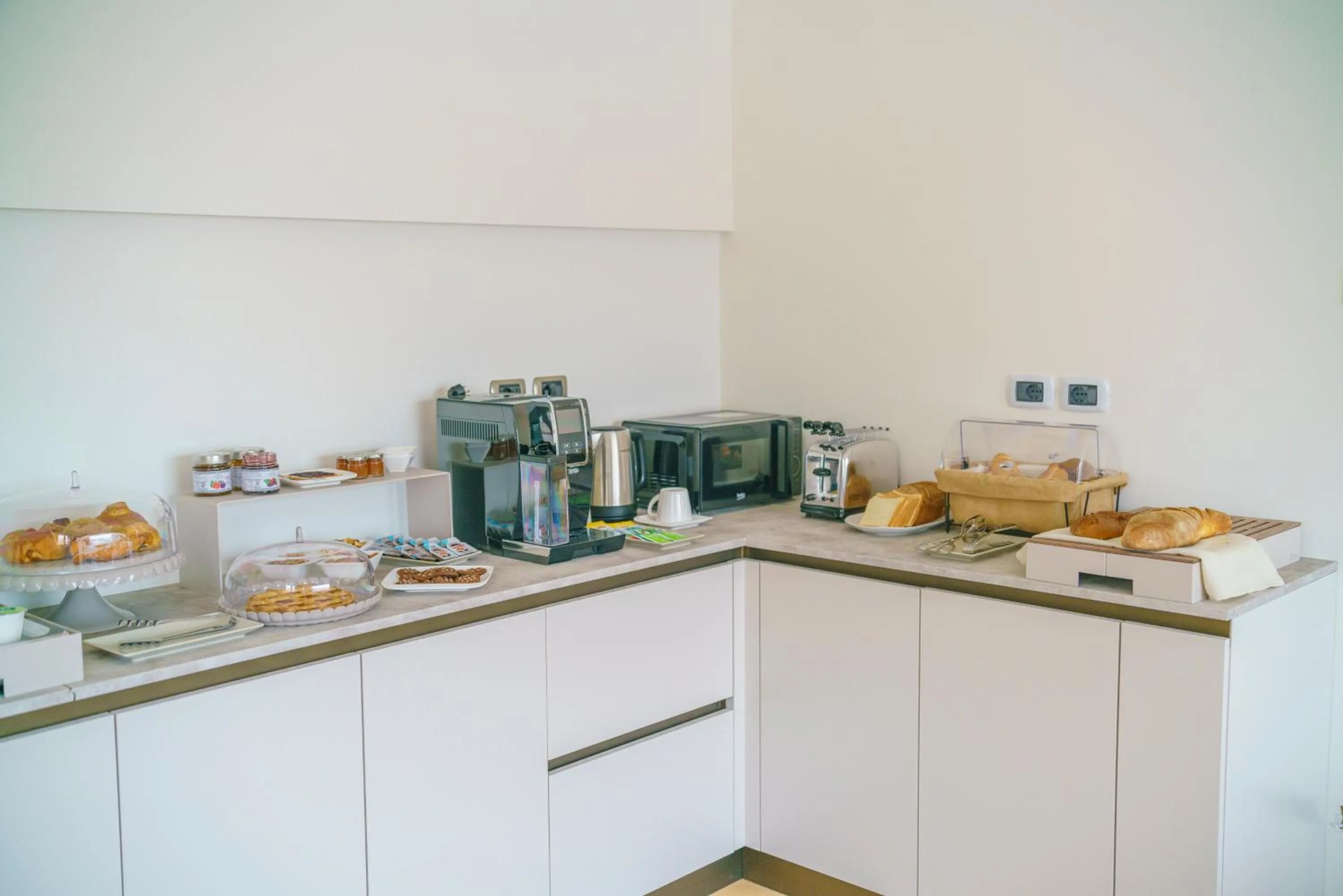 Coffee/tea facilities in Bedda Mia Etna House B&B