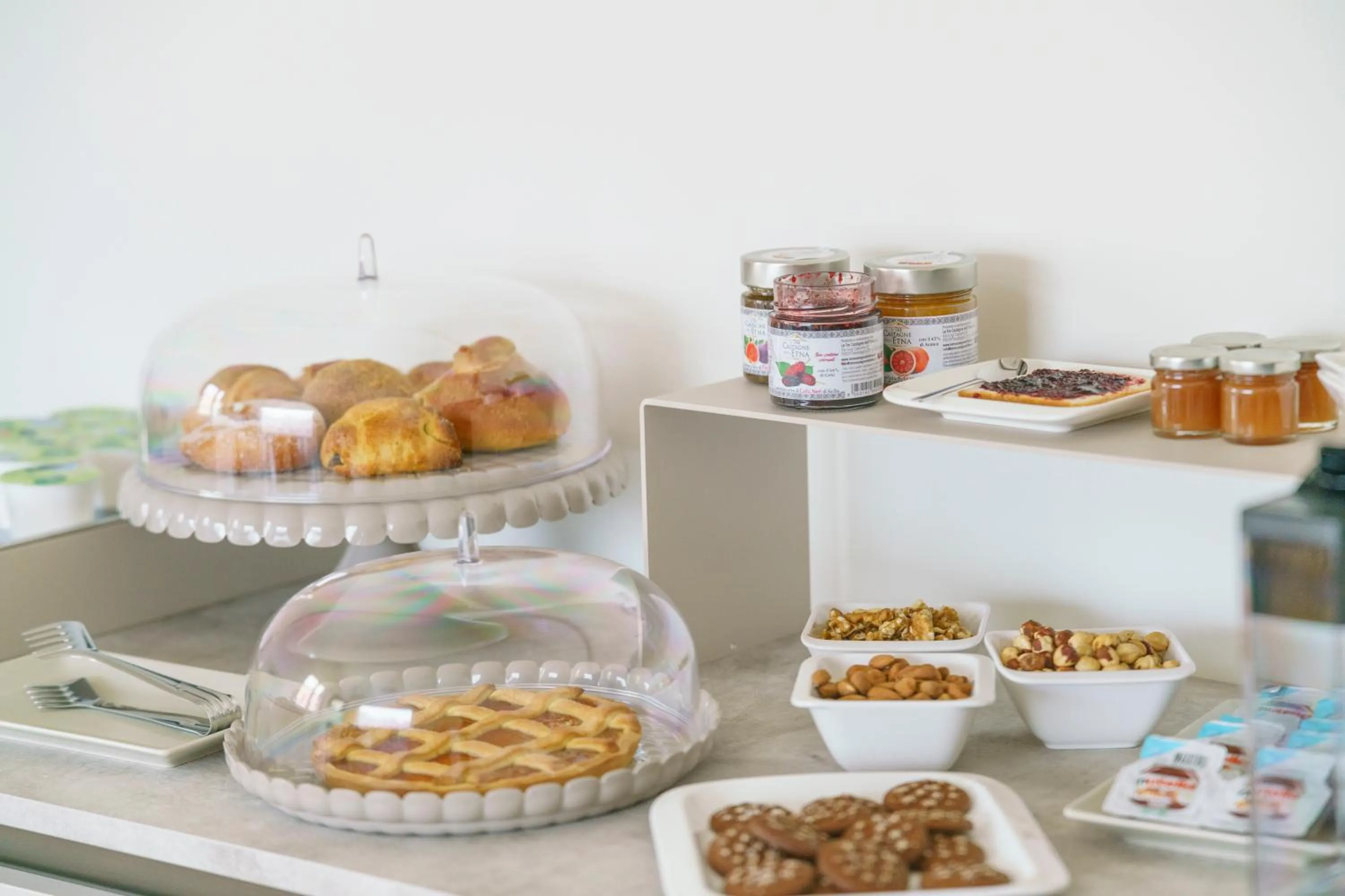 Buffet breakfast in Bedda Mia Etna House B&B