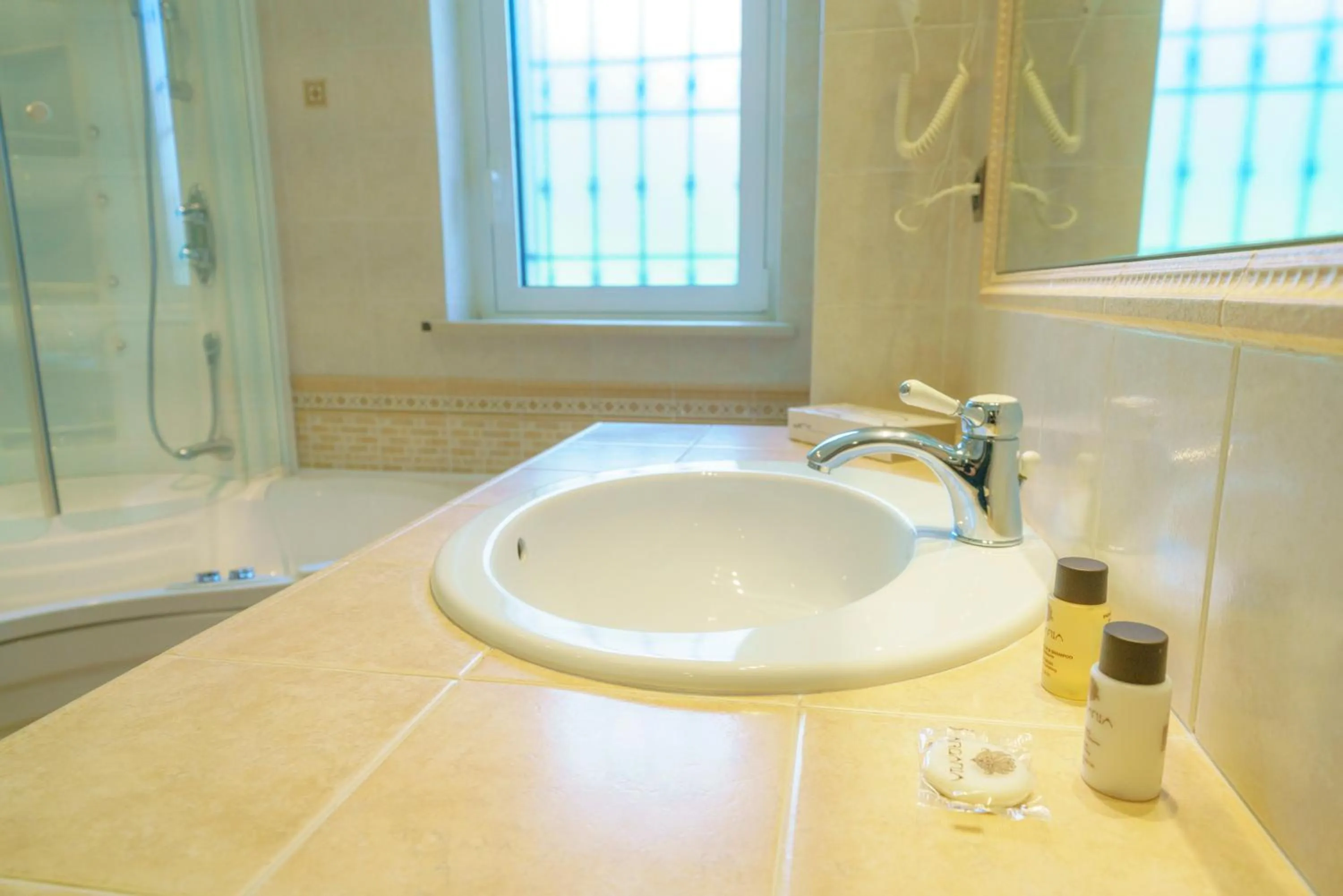 Bathroom in Bedda Mia Etna House B&B