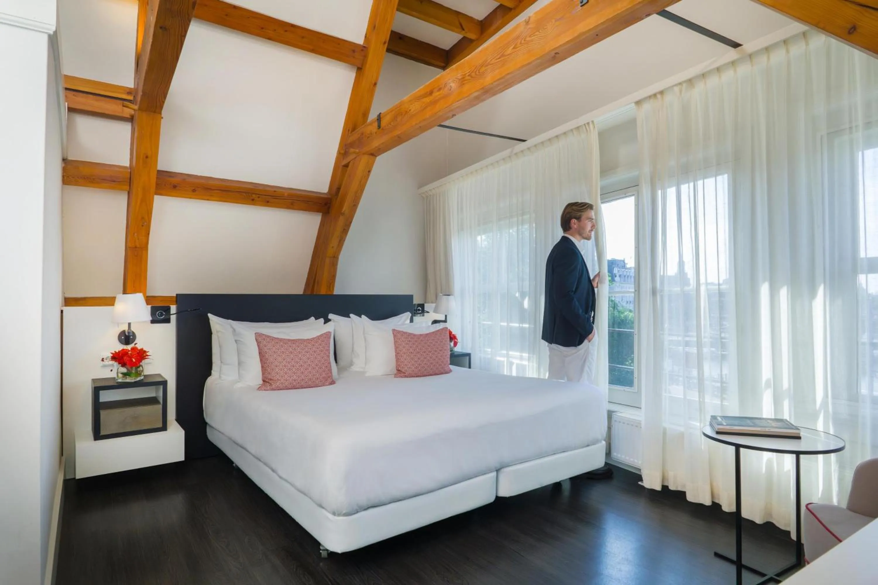 Lounge or bar, Bed in NH Collection Amsterdam Barbizon Palace