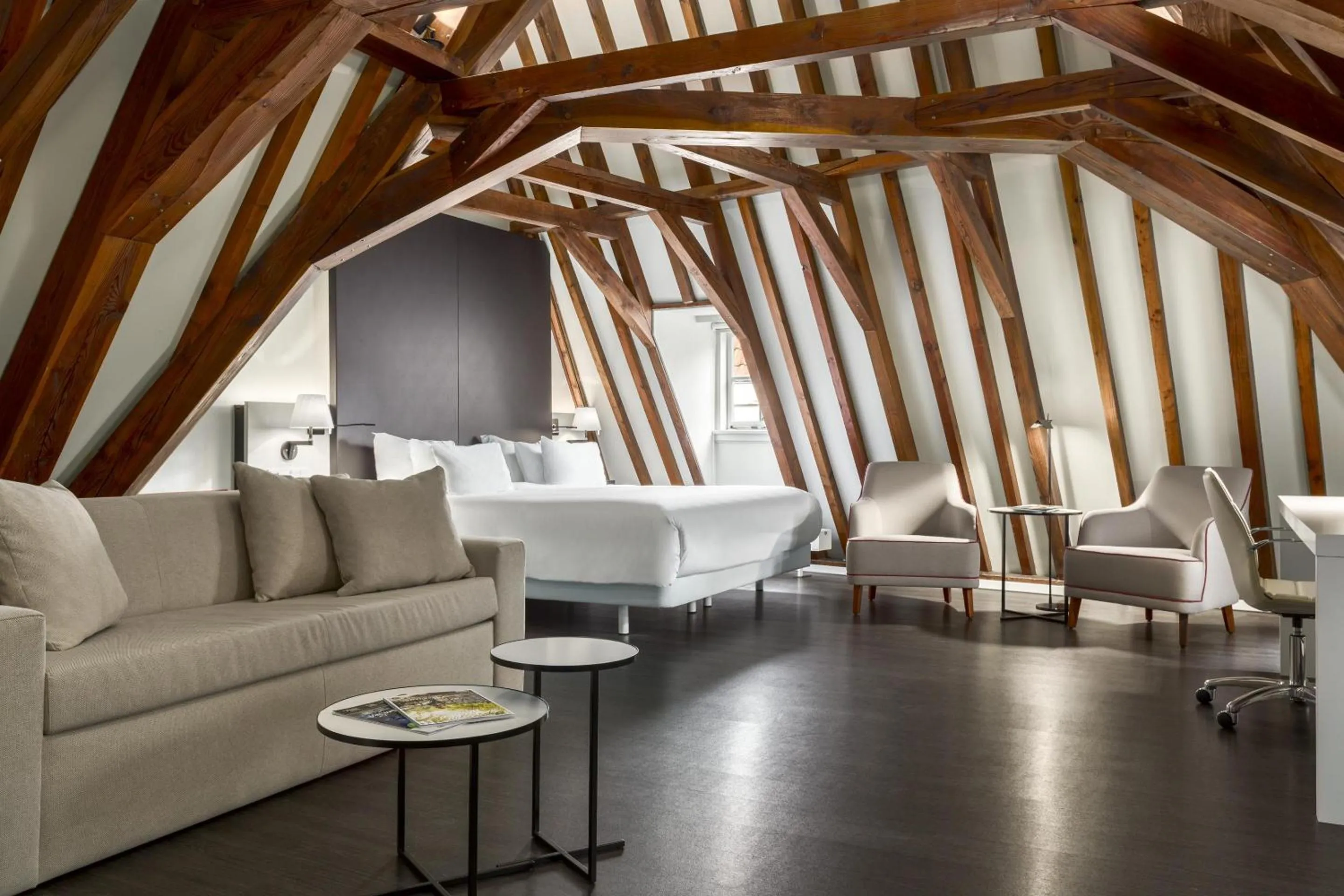 Bedroom in NH Collection Amsterdam Barbizon Palace