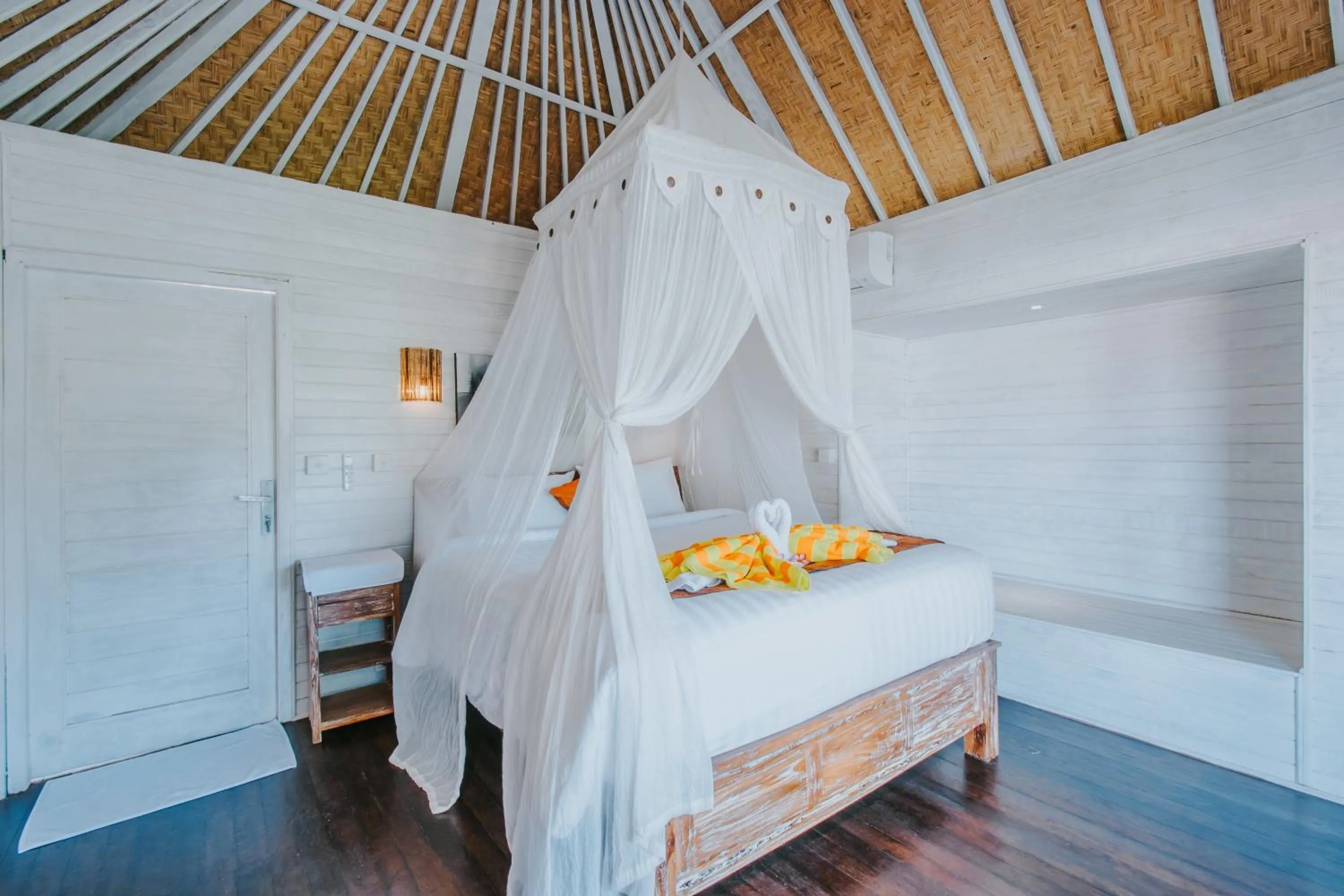 Bedroom, Bed in Paluh Beach Huts