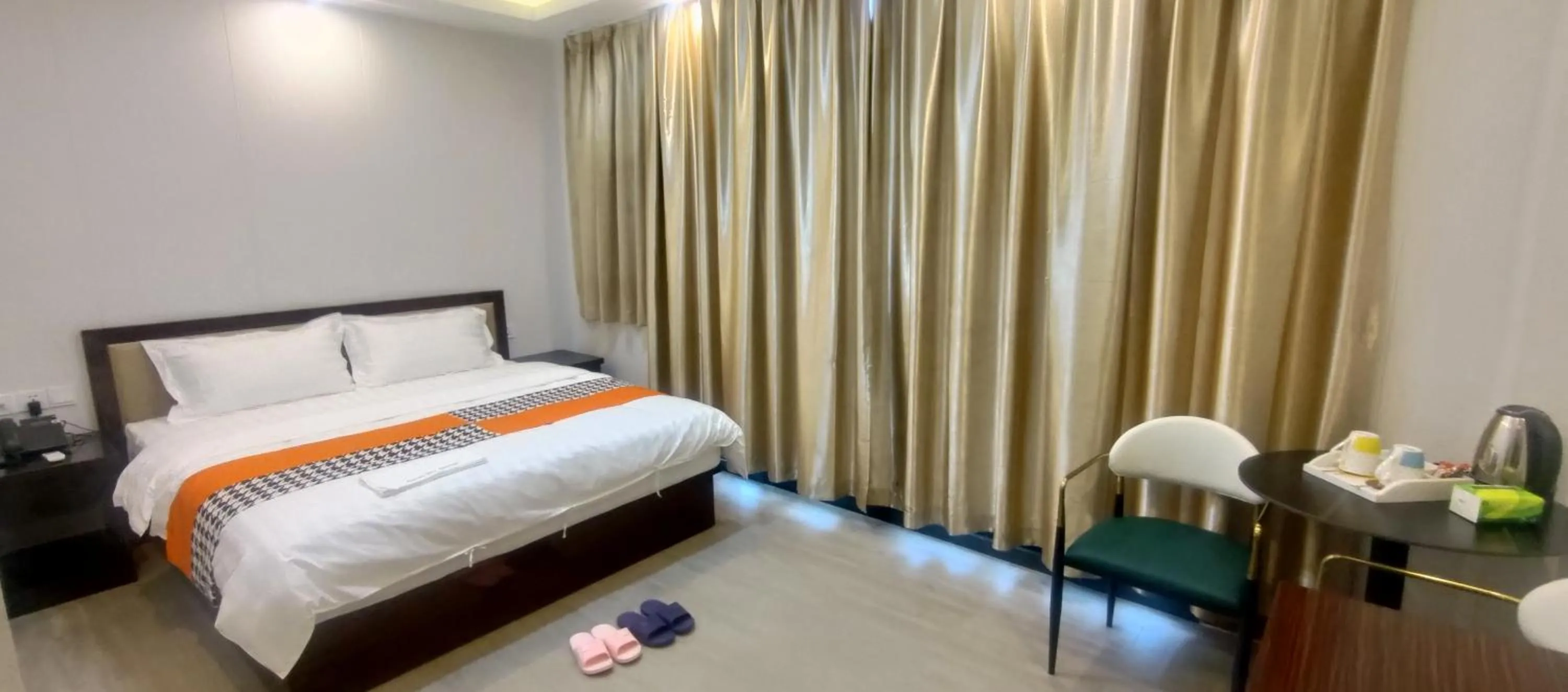 Bed in Sky Garden Hotel