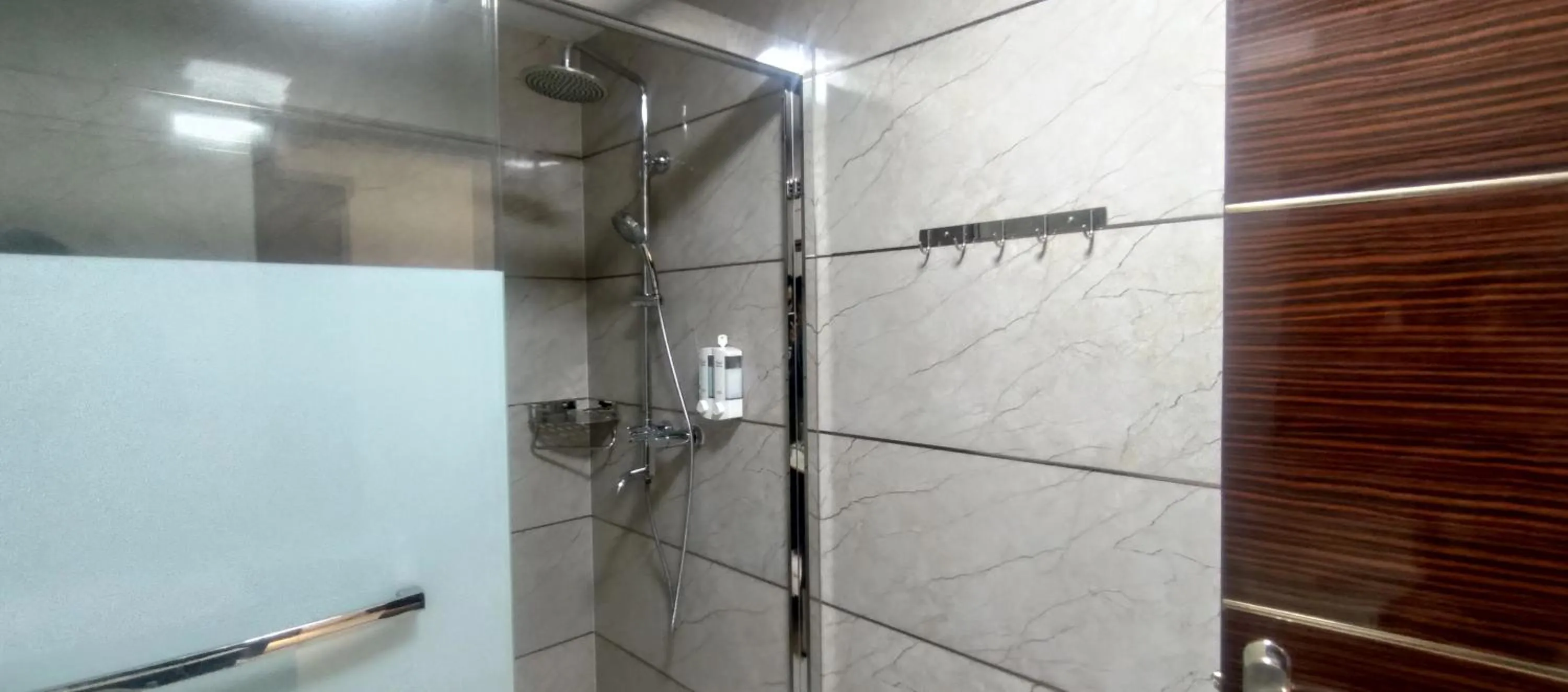 Shower in Sky Garden Hotel