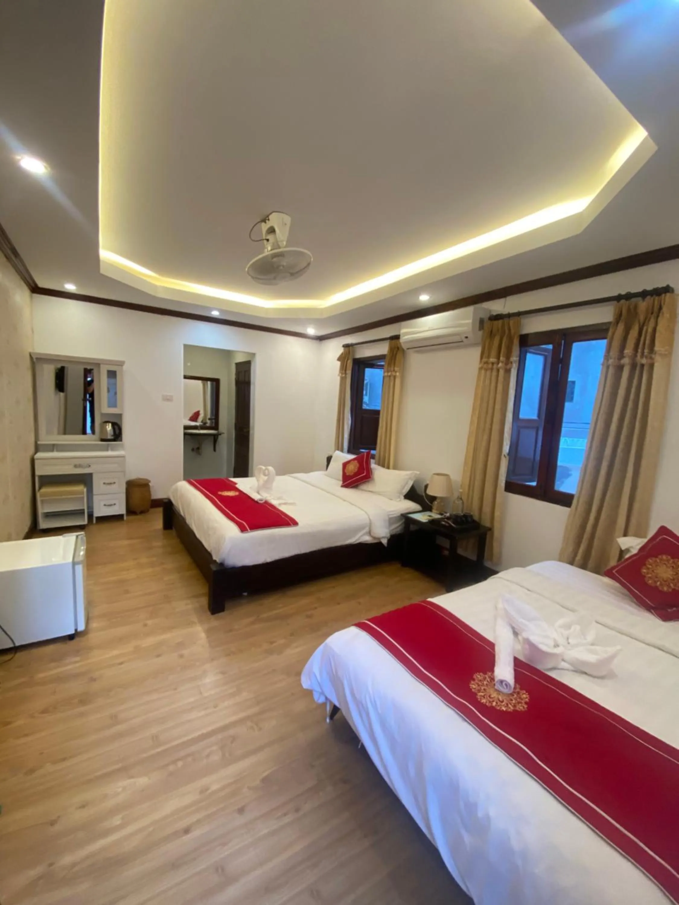 Photo of the whole room, Bed in Golden Lotus Boutique Hotel