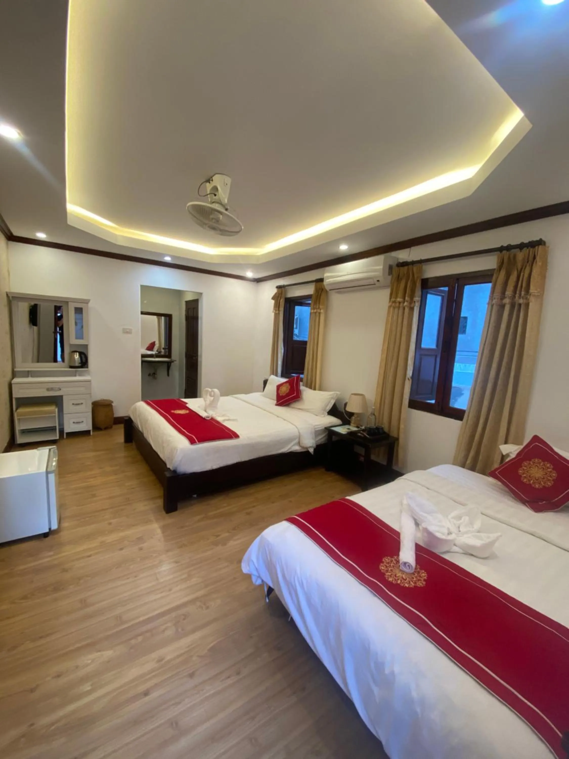 Photo of the whole room, Bed in Golden Lotus Boutique Hotel