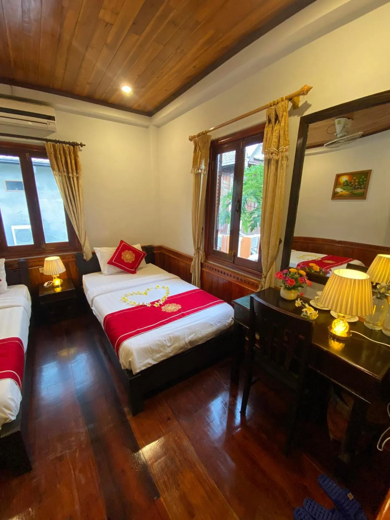 Photo of the whole room, Bed in Golden Lotus Boutique Hotel