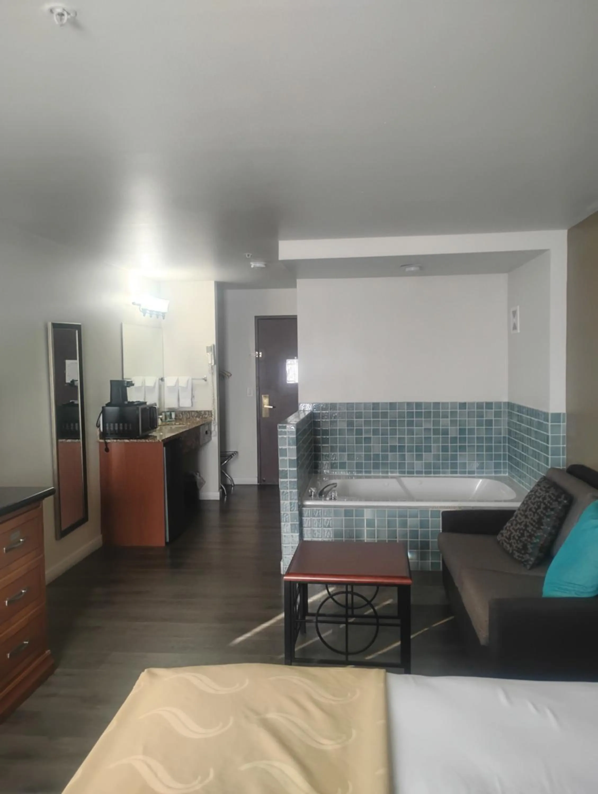 Toppenish Inn and Suites