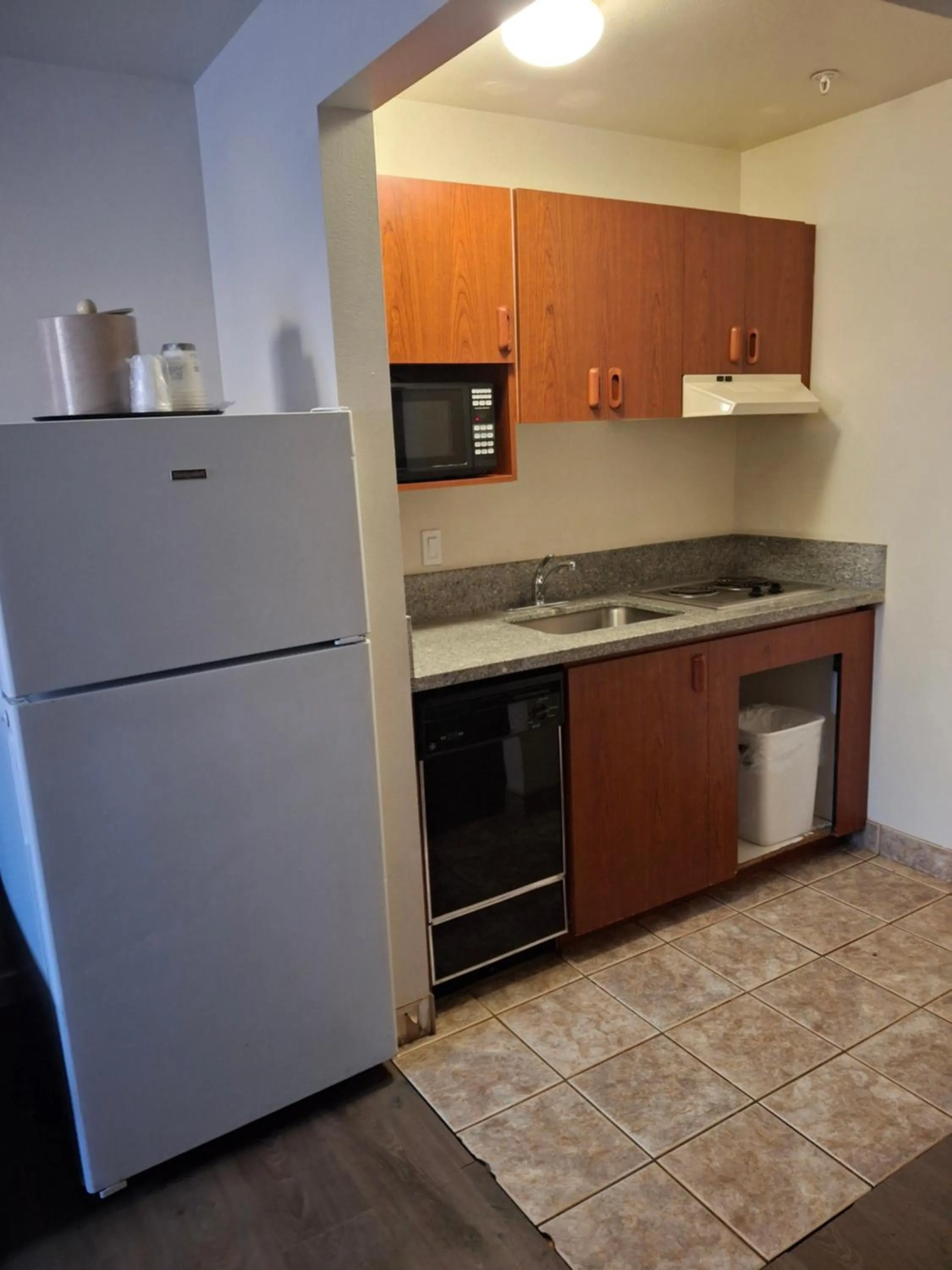 Toppenish Inn and Suites