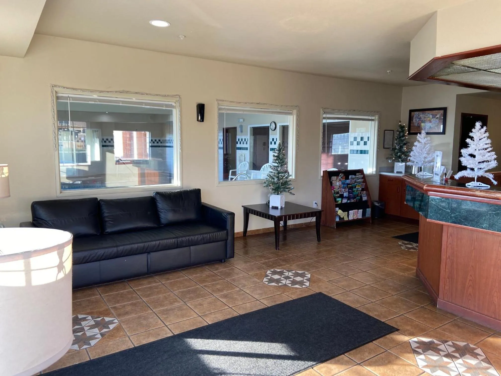 Lobby or reception in Toppenish Inn and Suites