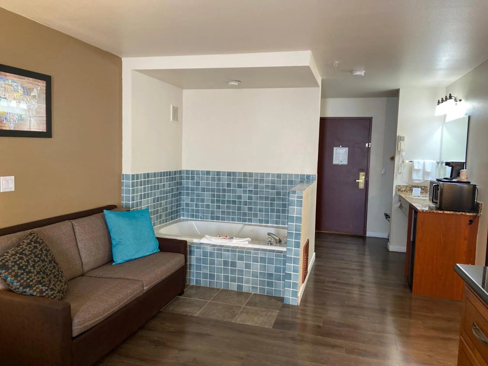 Toppenish Inn and Suites